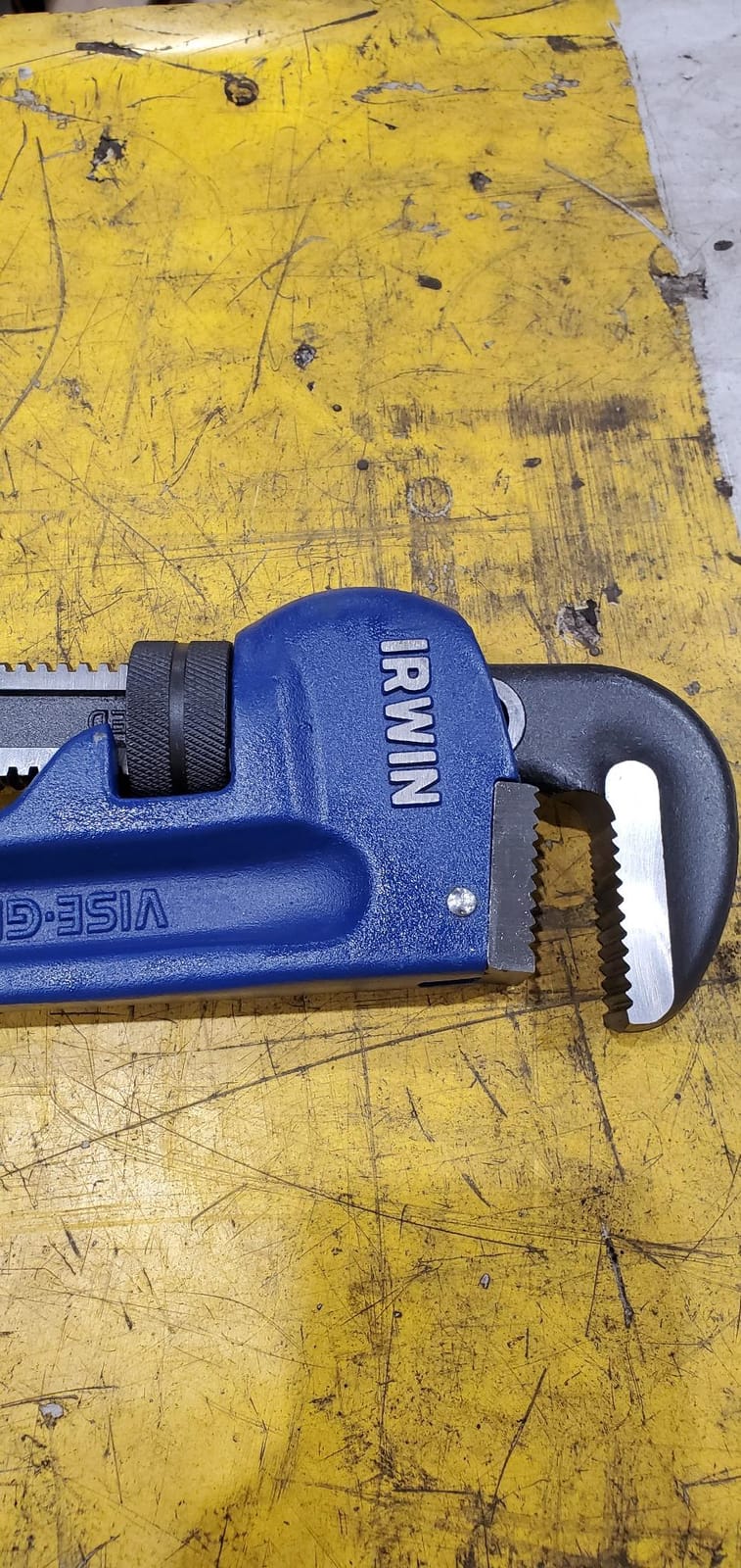 IRWIN VISE-GRIP Pipe Wrench, Cast Iron, SAE, 2-1/2-Inch Jaw, 18-Inch Length (45619) customer photo 1