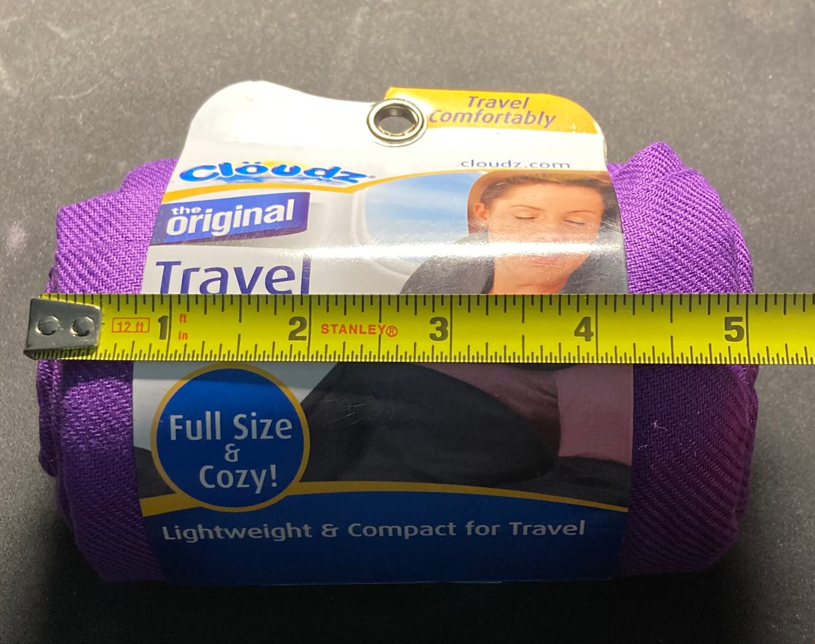 Cloudz Cozy Compact Airplane Travel Blanket for Your Flight, Car, Camping, Home or Comforting Warmth Anywhere! - Black customer photo 1