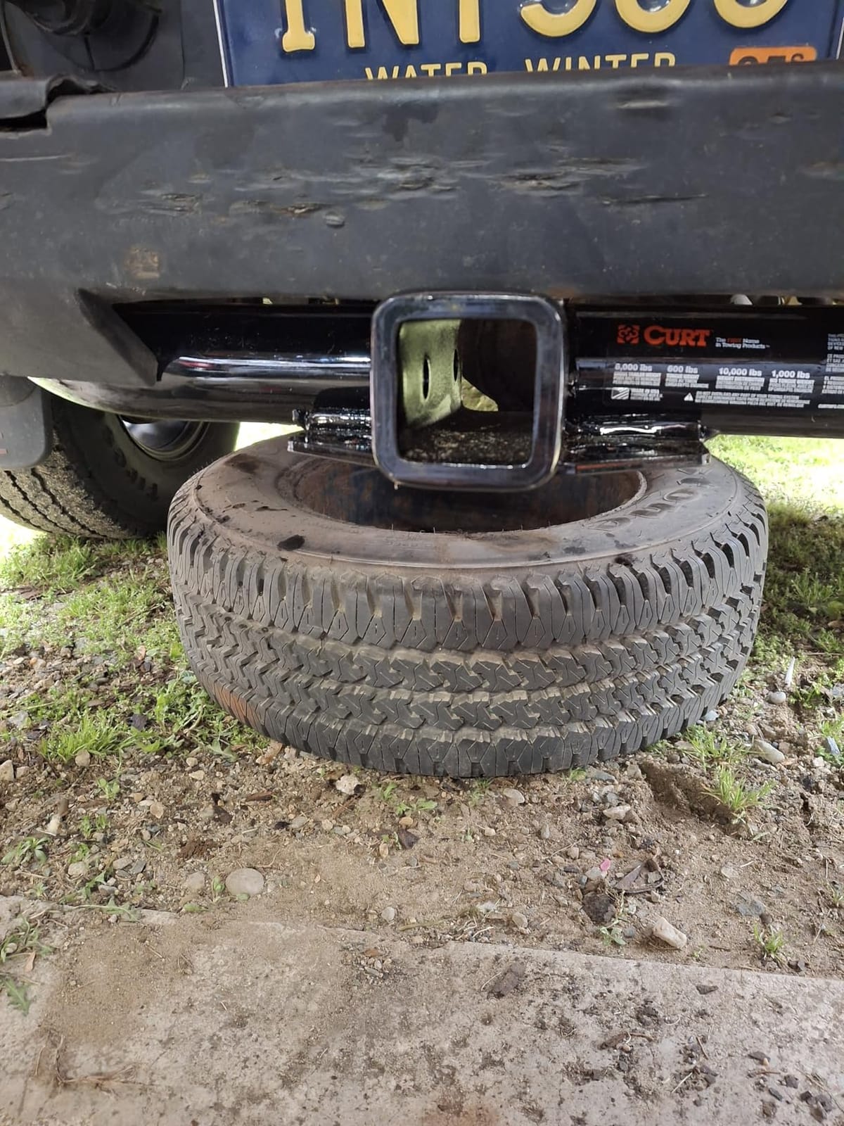 CURT 13322 Class 3 Trailer Hitch, 2-Inch Receiver, Round Tube Frame, Compatible with Select Chevrolet Silverado, GMC Sierra 1500, 2500 , Black customer photo 1