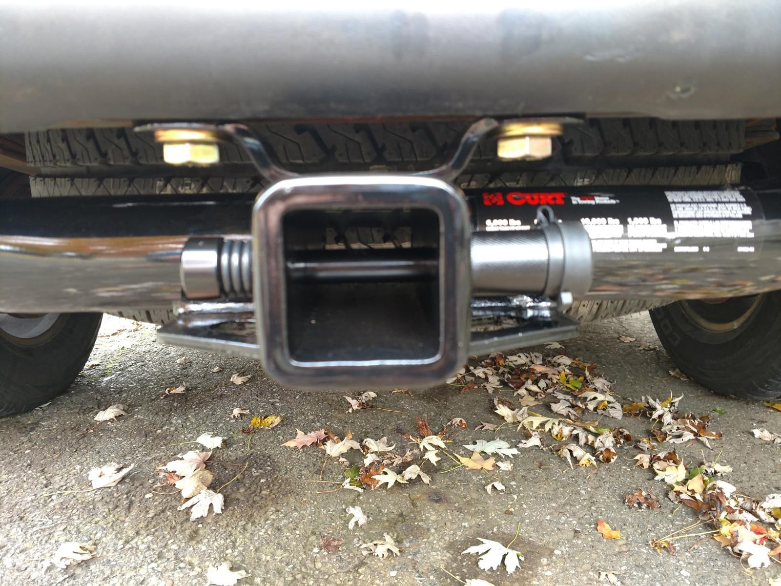 CURT 13322 Class 3 Trailer Hitch, 2-Inch Receiver, Round Tube Frame, Compatible with Select Chevrolet Silverado, GMC Sierra 1500, 2500 , Black customer photo 2
