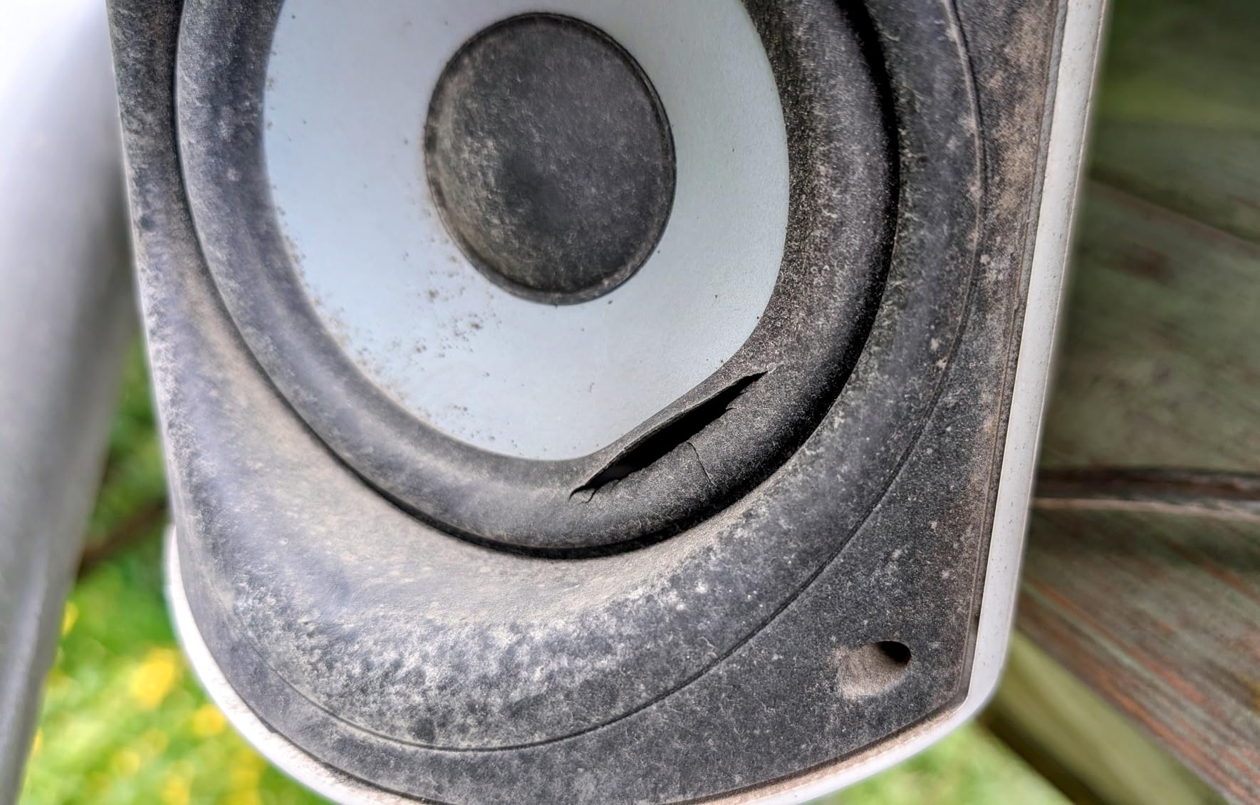 Polk Audio Atrium 4 Outdoor Speakers, Powerful Bass (Pair, Black) customer photo 2