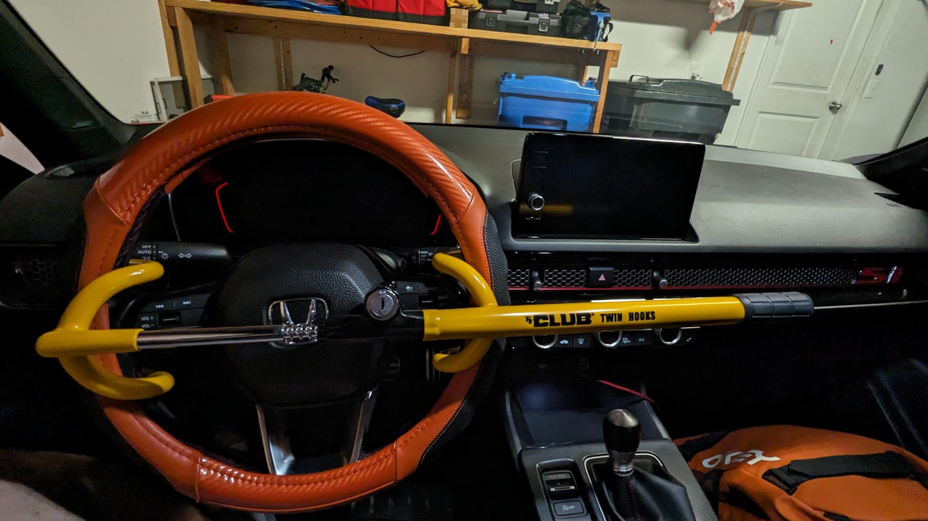 Winner International The Club 3000 Twin Hooks Steering Wheel Lock, Yellow customer photo 2