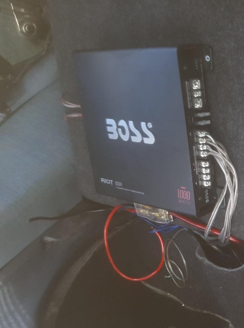 BOSS Audio Systems R2504 4 Channel 1000 Output Class A/B Car Amplifier customer photo 2