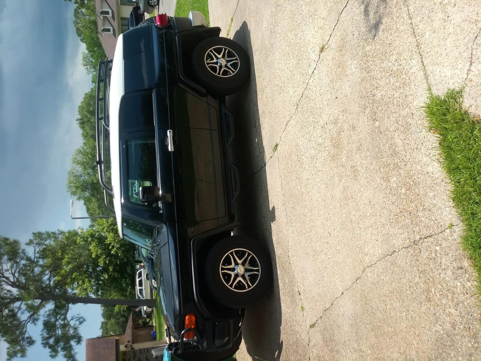 American Racing AR893 MAINLINE 18X8.5 6X5.5 5.93 30mm GLOSS BLACK MACHINED - AR89388568330 customer photo 1
