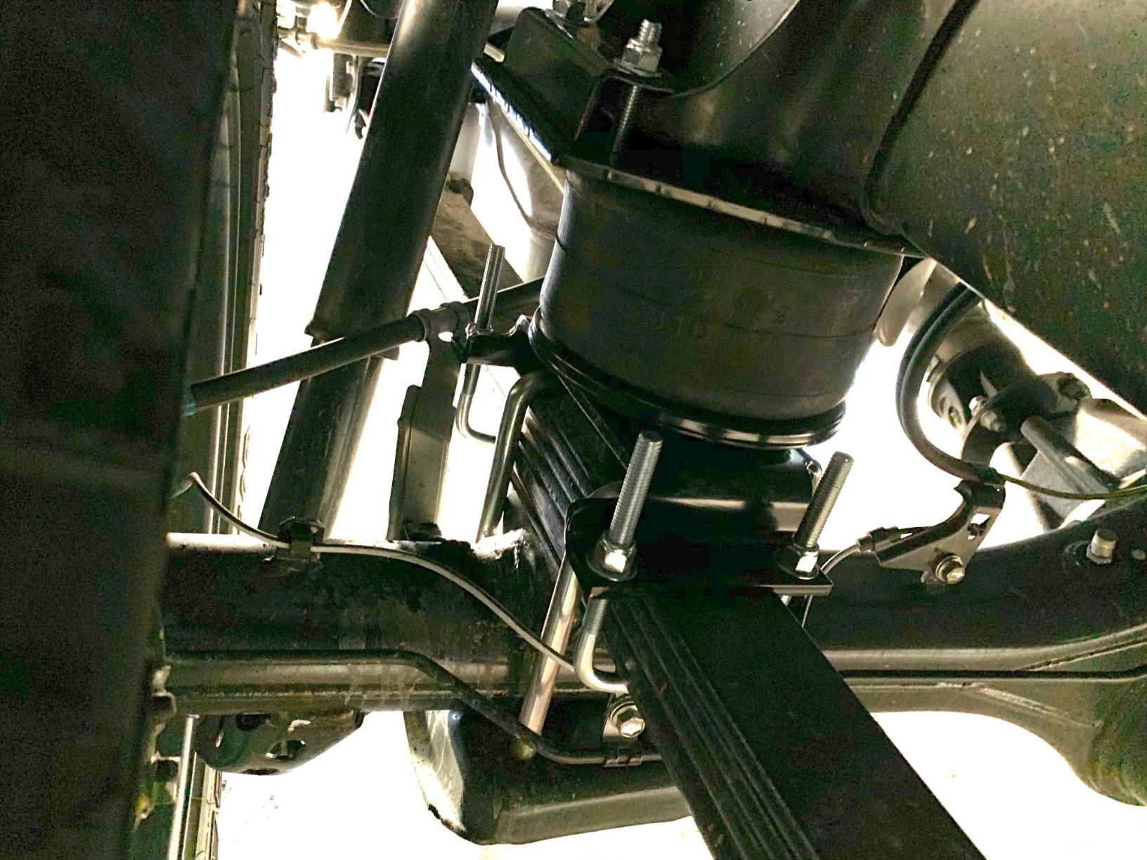 Air Lift 88299 LoadLifter 5000 Ultimate Air Spring Suspension Kit customer photo 1