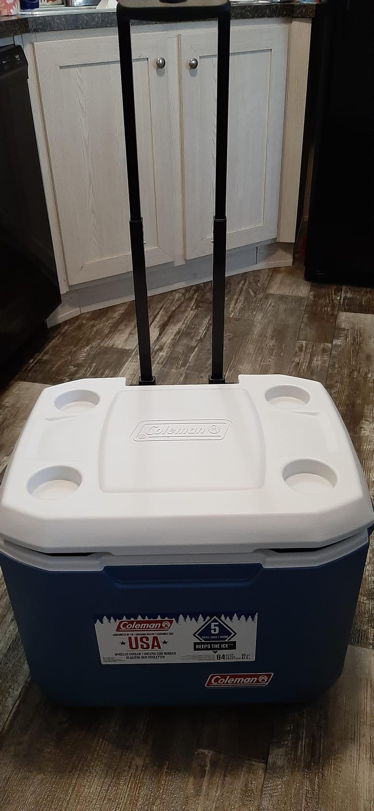 Coleman Xtreme Rolling Cooler with Wheels, Extra-Walled Insulation Keeps Ice up to 5 Days, Portable Wheeled Hard Chiller customer photo 1