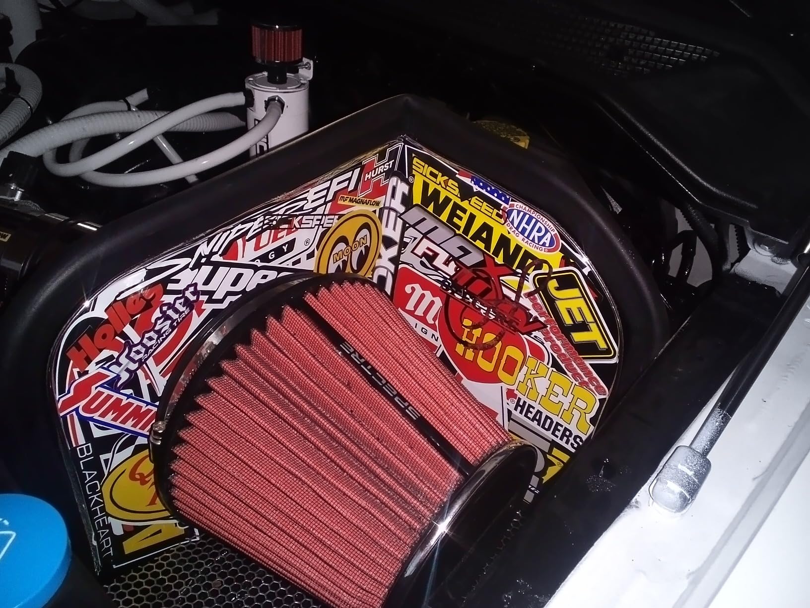Spectre Performance Air Intake Kit: High Performance, Desgined to Increase Horsepower and Torque: Compatible with 2004-2014 NISSAN/INFINITI (Armada, Titan, QX56) SPE-9951, Red customer photo 1