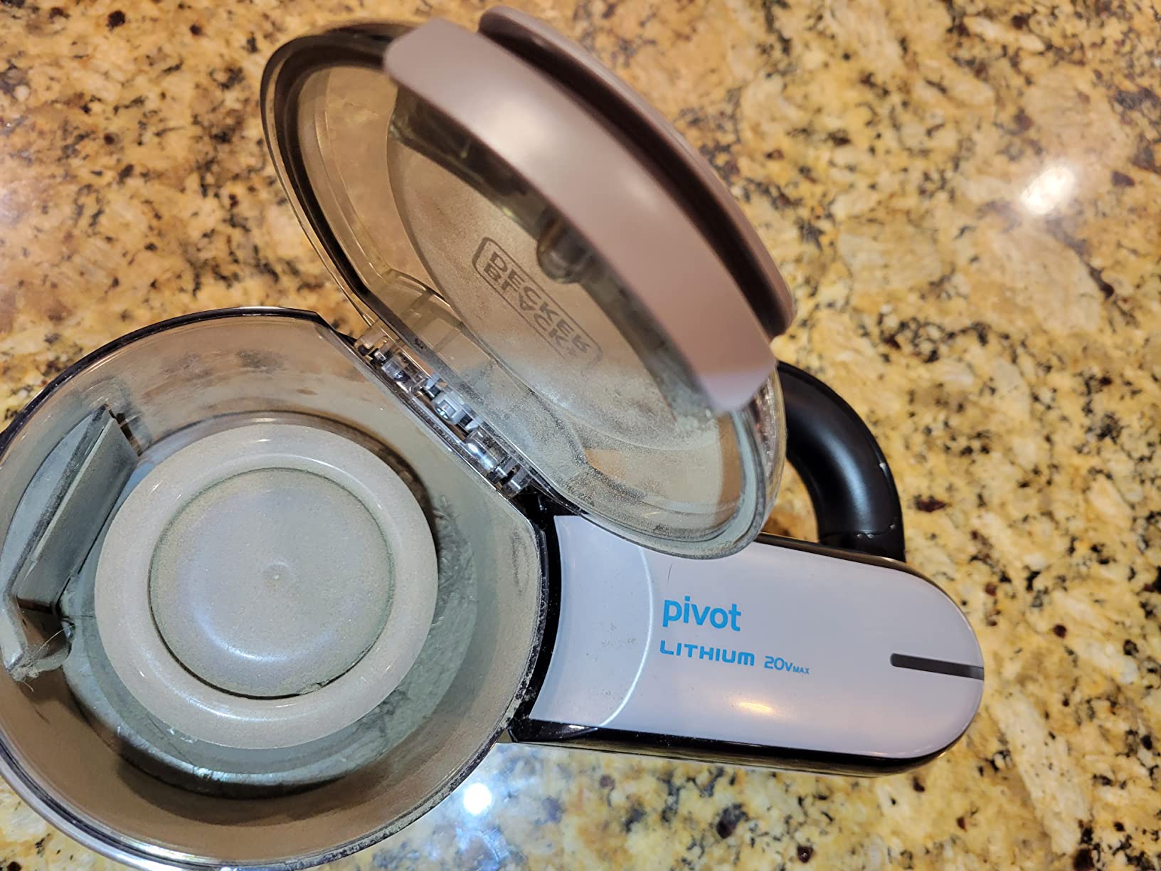 BLACK+DECKER dust buster PIVOT VAC Handheld Vacuum Cordless, Car Vacuum Portable Rechargeable, Extendible Crevice Tool and 200 Degree Pivoting Nozzle, Strong Suction, Lightweight (BDH2000PL) customer photo 2