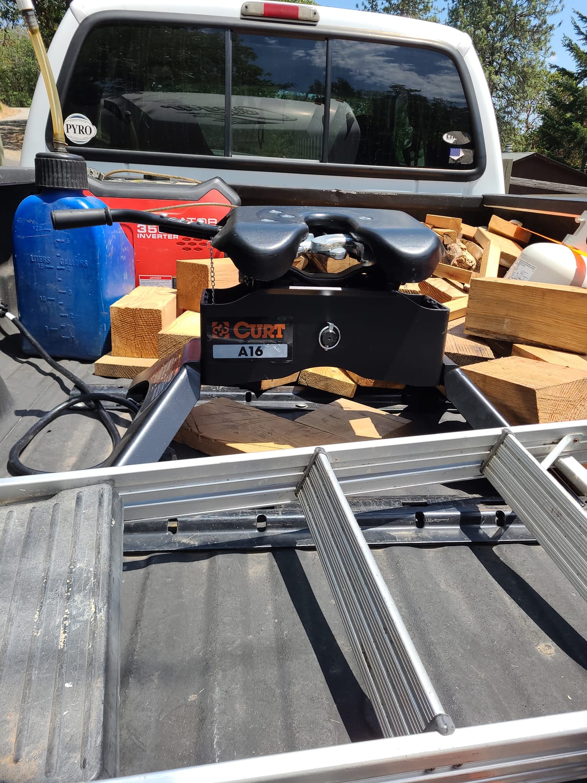 CURT 16120 A16 5th Wheel Hitch, 16,000 lbs. customer photo 2