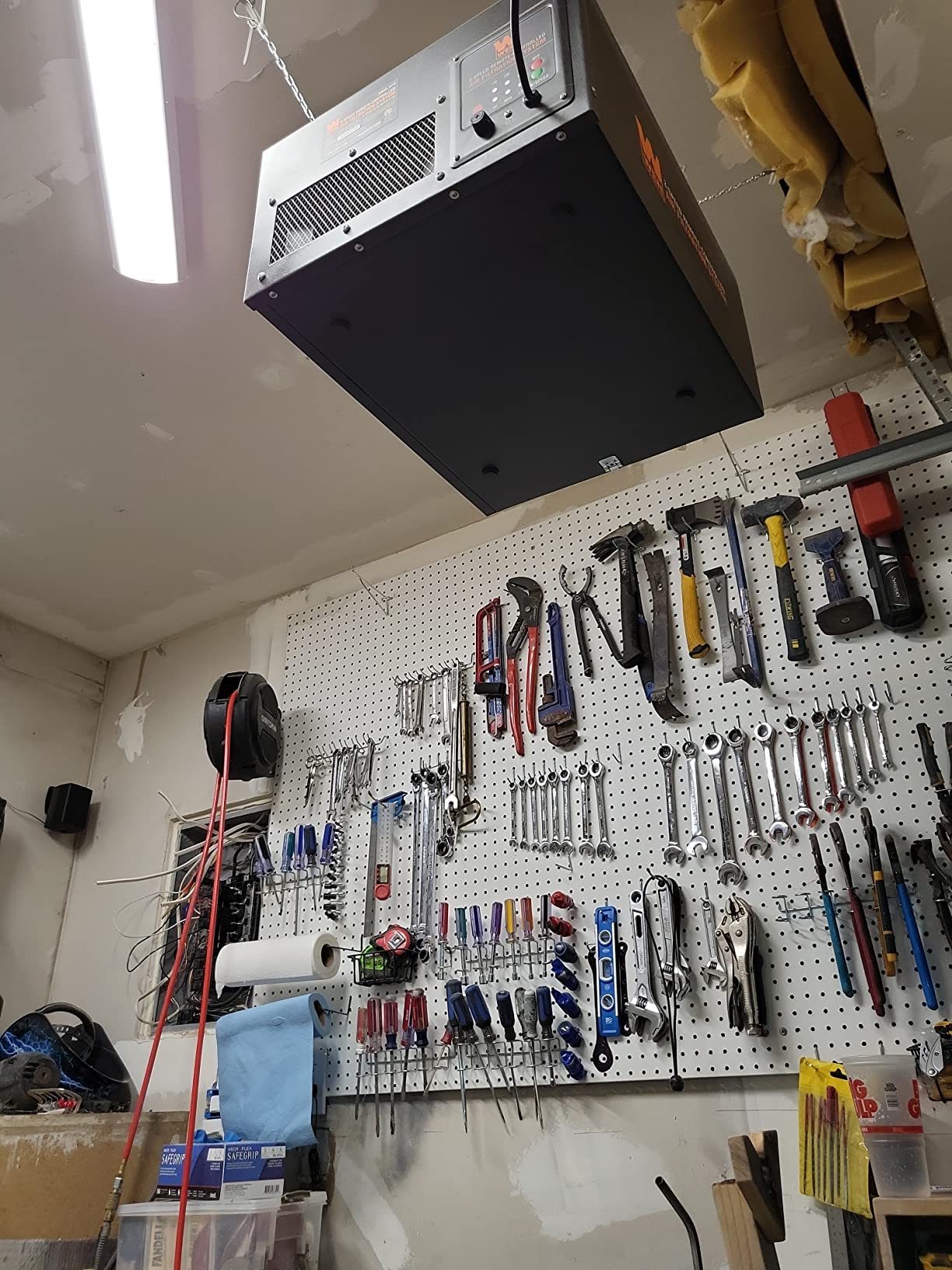 WEN 3410 3-Speed Remote-Controlled Air Filtration System (300/350/400 CFM), Basic w/ RF Remote (400 CFM) , Black customer photo 2
