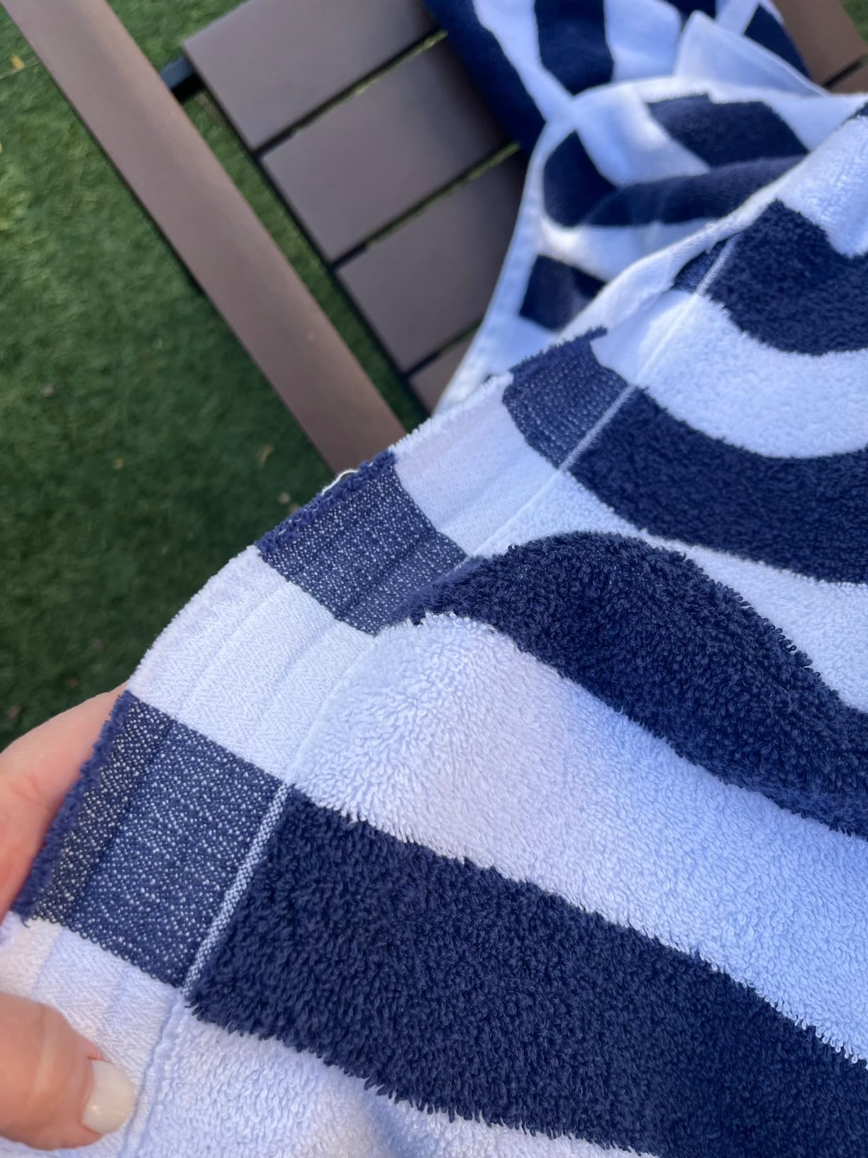 Amazon Basics 100% Cotton Soft & Absorbent Beach Towels, Cabana Stripe, Fast Drying, Machine Washable, Large 30 in x 60 in, Navy Blue, 2-Pack customer photo 2