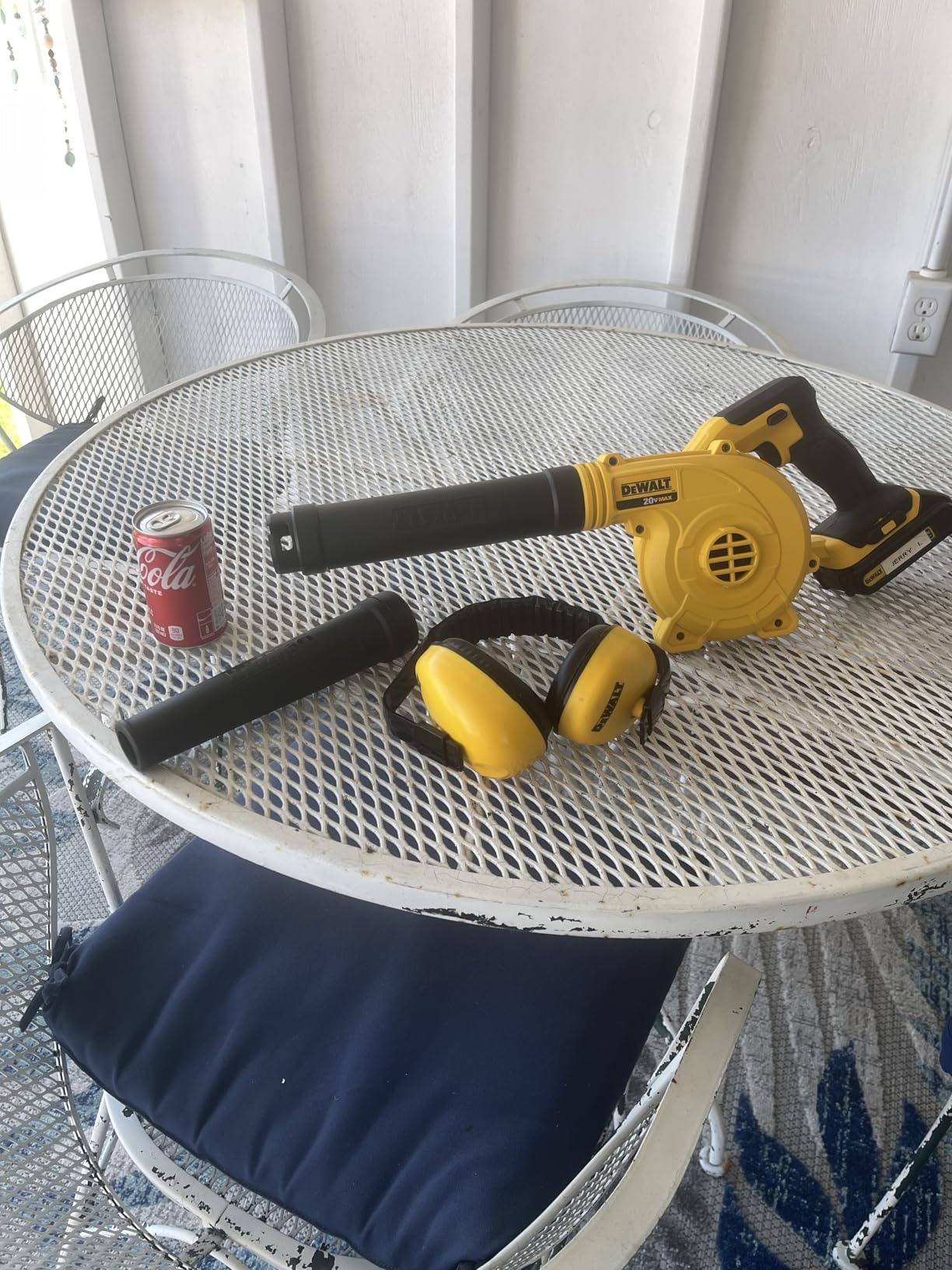 DEWALT 20V MAX Blower, 100 CFM Airflow, Variable Speed Switch, Includes Trigger Lock, Bare Tool Only (DCE100B) customer photo 2