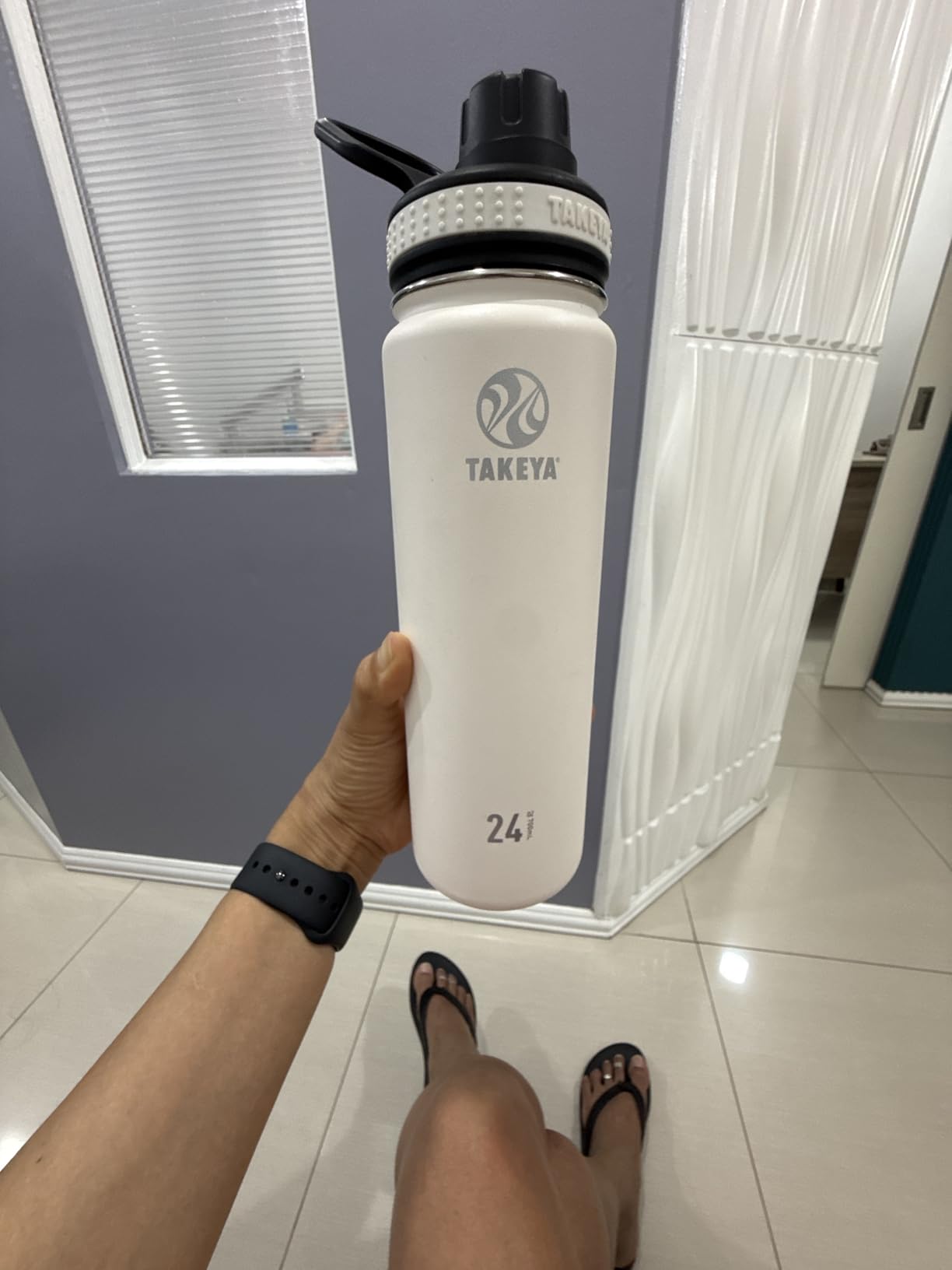 Takeya Originals 18 oz Vacuum Insulated Stainless Steel Water Bottle with Straw Lid, Black customer photo 1