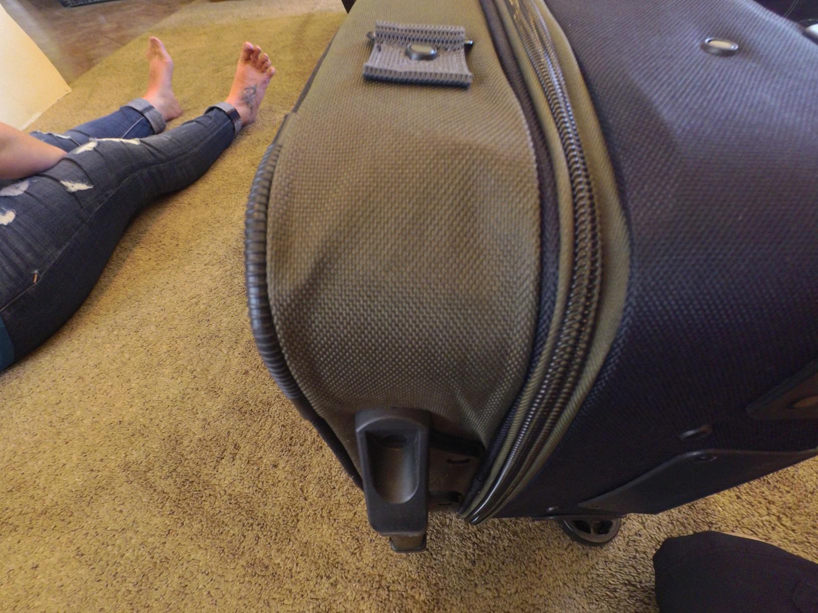 Legend Everest Hybrid Bow Case Roller - Travel-Ready Compound Bow Suitcase customer photo 2