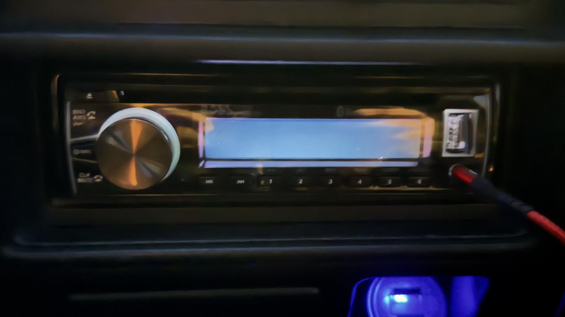BOSS Audio Systems 750BRGB Single DIN Bluetooth Car Stereo, USB, AUX Input customer photo 1