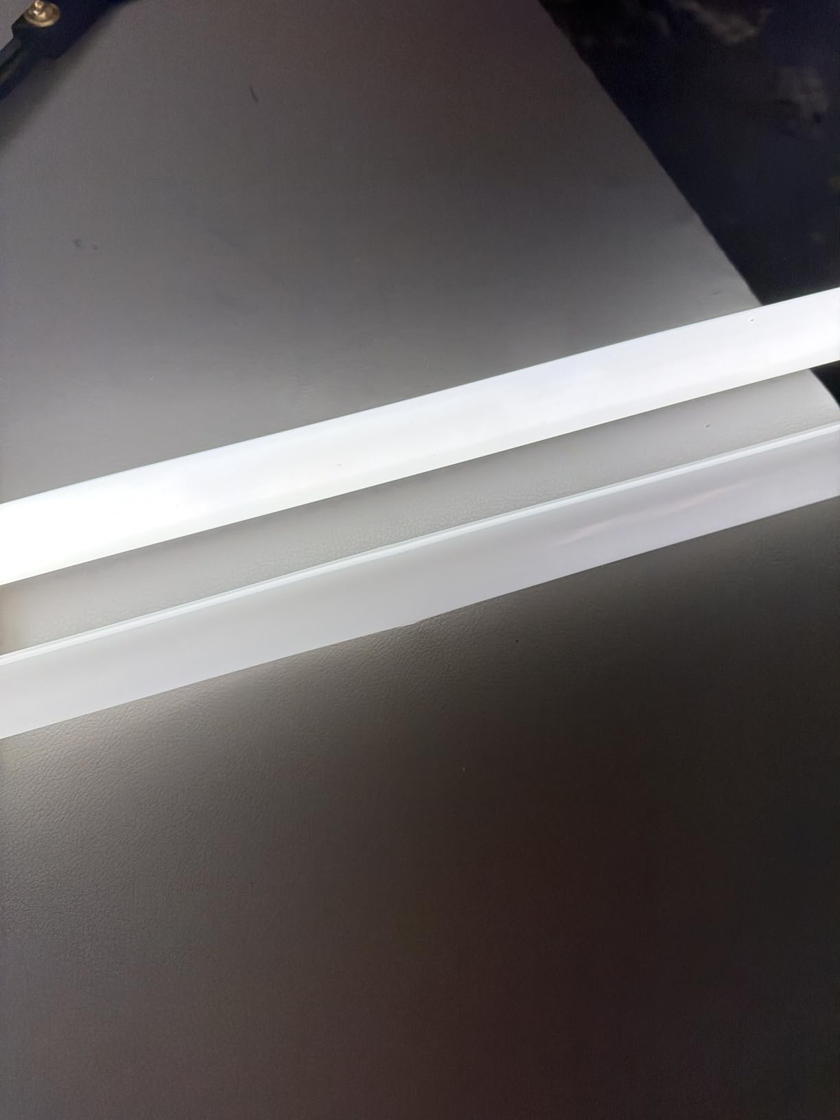 hykolity 4FT LED Shop Light, 42W [250W Equivalent],4400LM,5000K Daylight customer photo 2