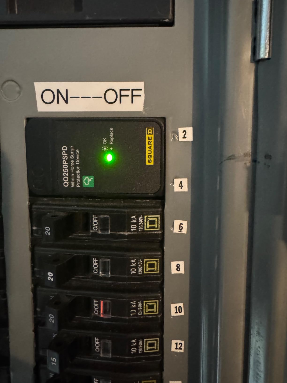 Square D - QO250PSPD QO Whole House Surge Protection Device, 50kA, 120/240V, 1-Phase, No Wiring, Plug-On Neutral customer photo 1
