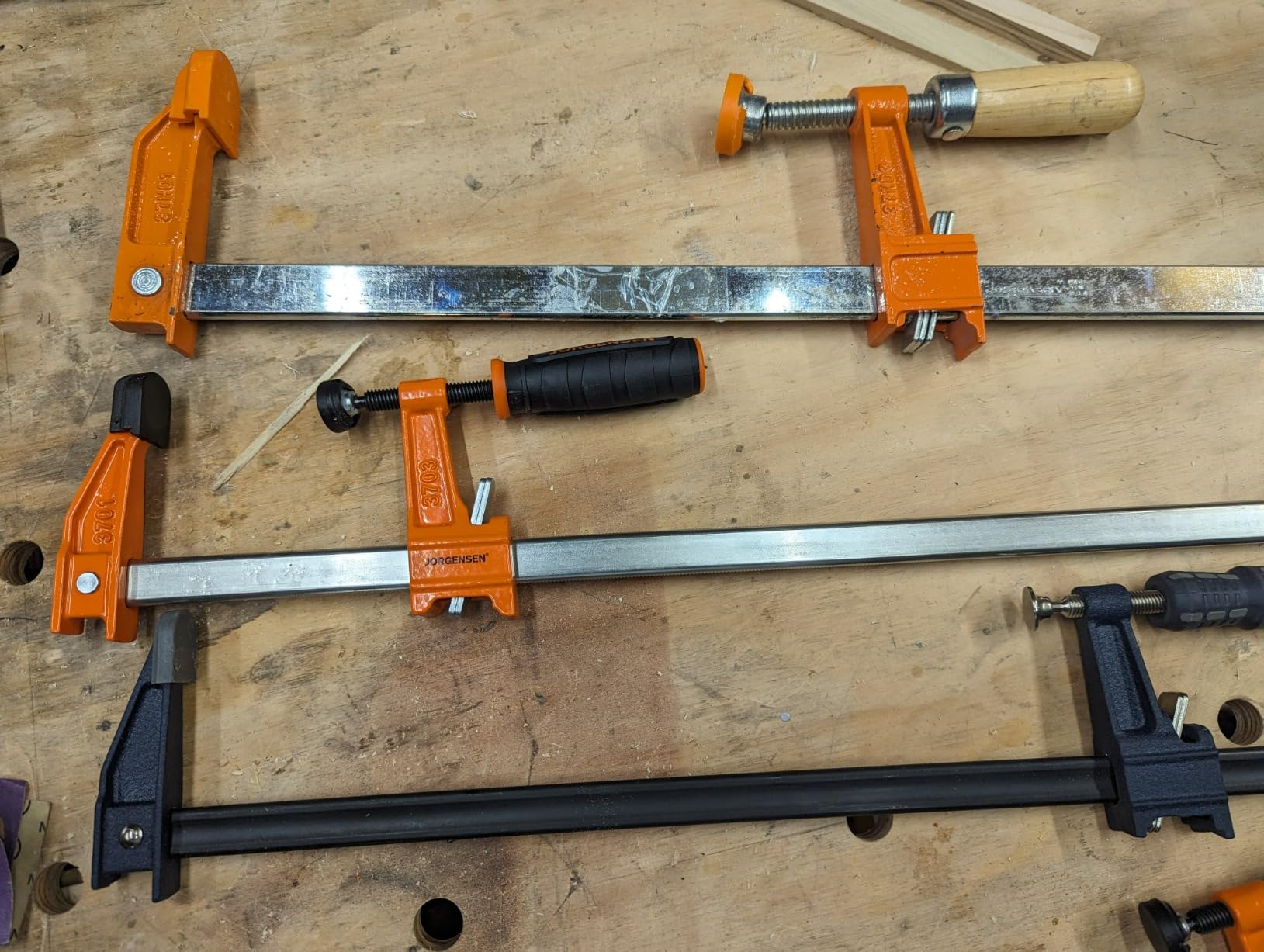 Jorgensen 24-inch Bar Clamps Set, 2-pack Cabinet Master 90° Parallel Clamps customer photo 2