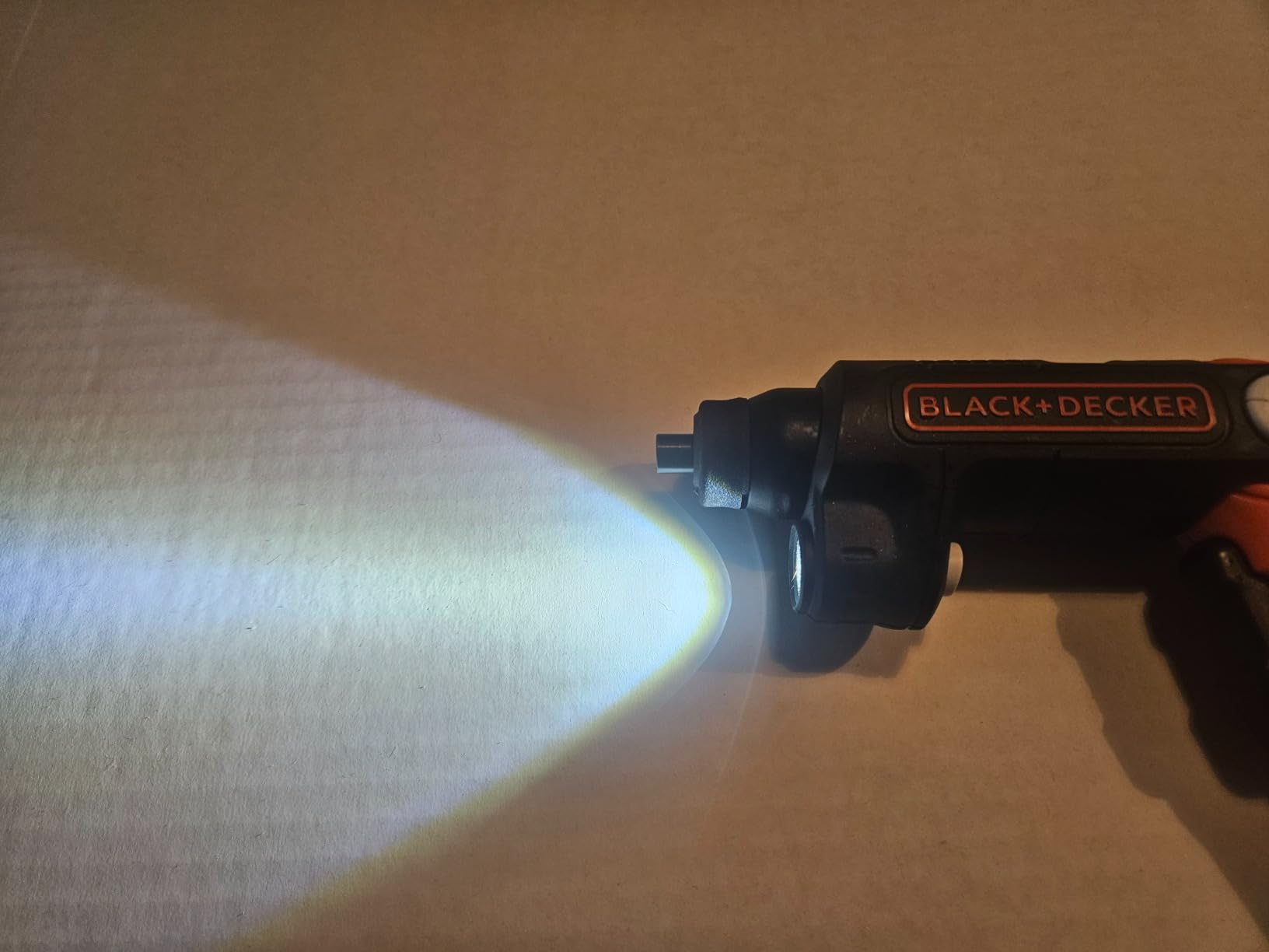 BLACK+DECKER Cordless Screwdriver with LED Light 4V MAX, Electric Screwdriver with 2 Pcs Bit Set (BDCSFL20C) customer photo 1