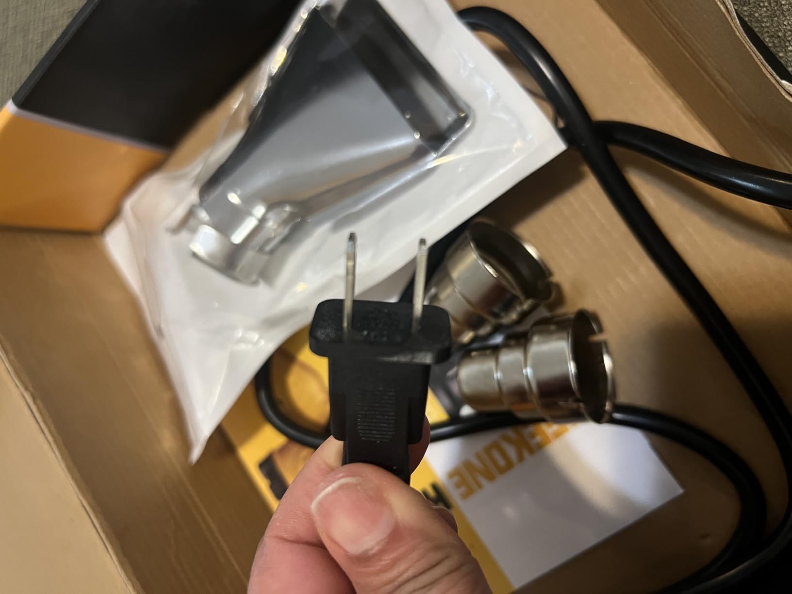 SEEKONE 1800W Heat Gun Variable Temp 122℉-1202℉ for Crafts, Shrink Wrap customer photo 1