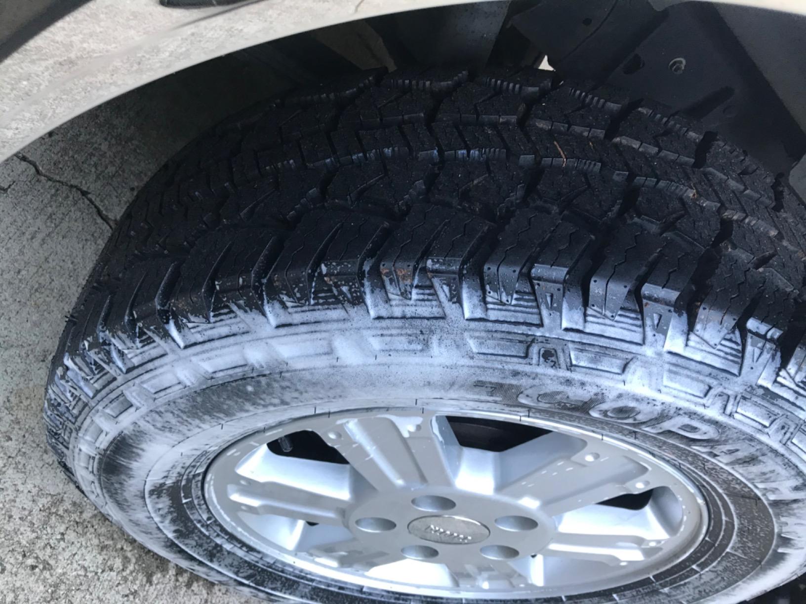 Westlake SL369 all_ Terrain Radial Tire-275/65R18 116T customer photo 2