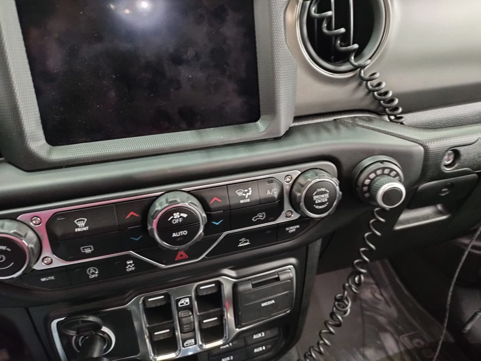 CURT 51170 Spectrum Proportional Trailer Brake Controller, Dash-Mount Knob customer photo 1