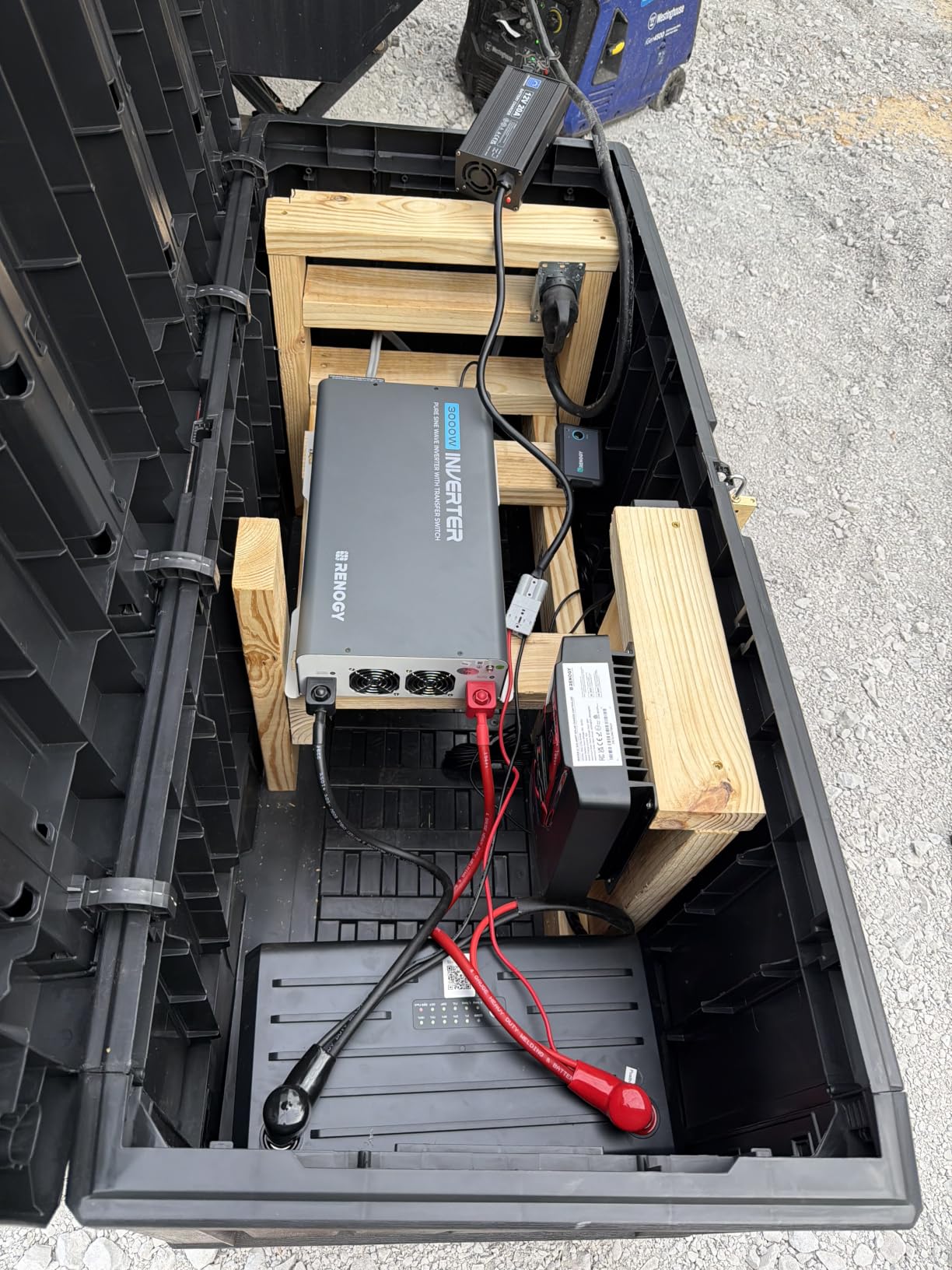Renogy Inverter P2 2000W Pure Sine Wave Inverter 12V DC to 110V AC Converter, Off-Grid Solar Power Inverters for Vehicles, Truck, RV, Home, with Built-in 5V/2.1A USB/Hardwire Port, Remote Controller customer photo 2