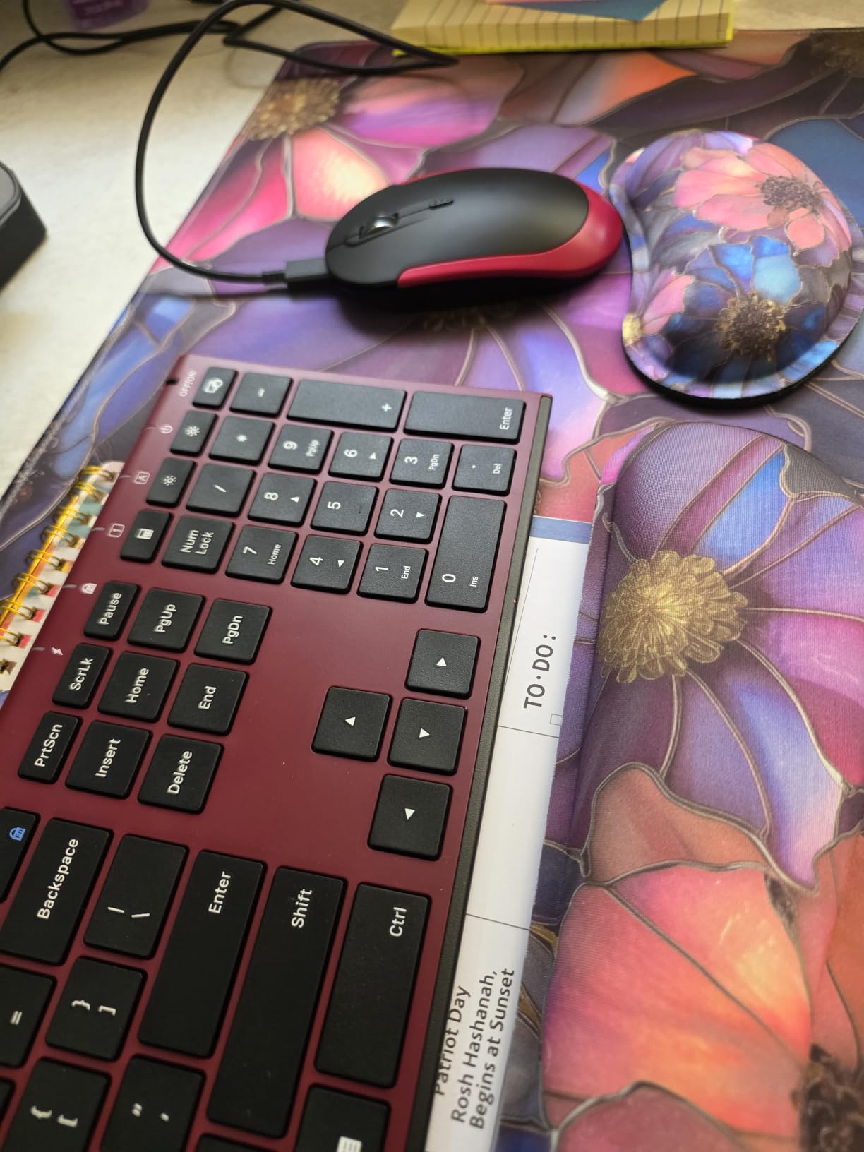 Vssoplor Wireless Keyboard and Mouse, Rechargeable Ultra Slim, Dark Gray customer photo 1