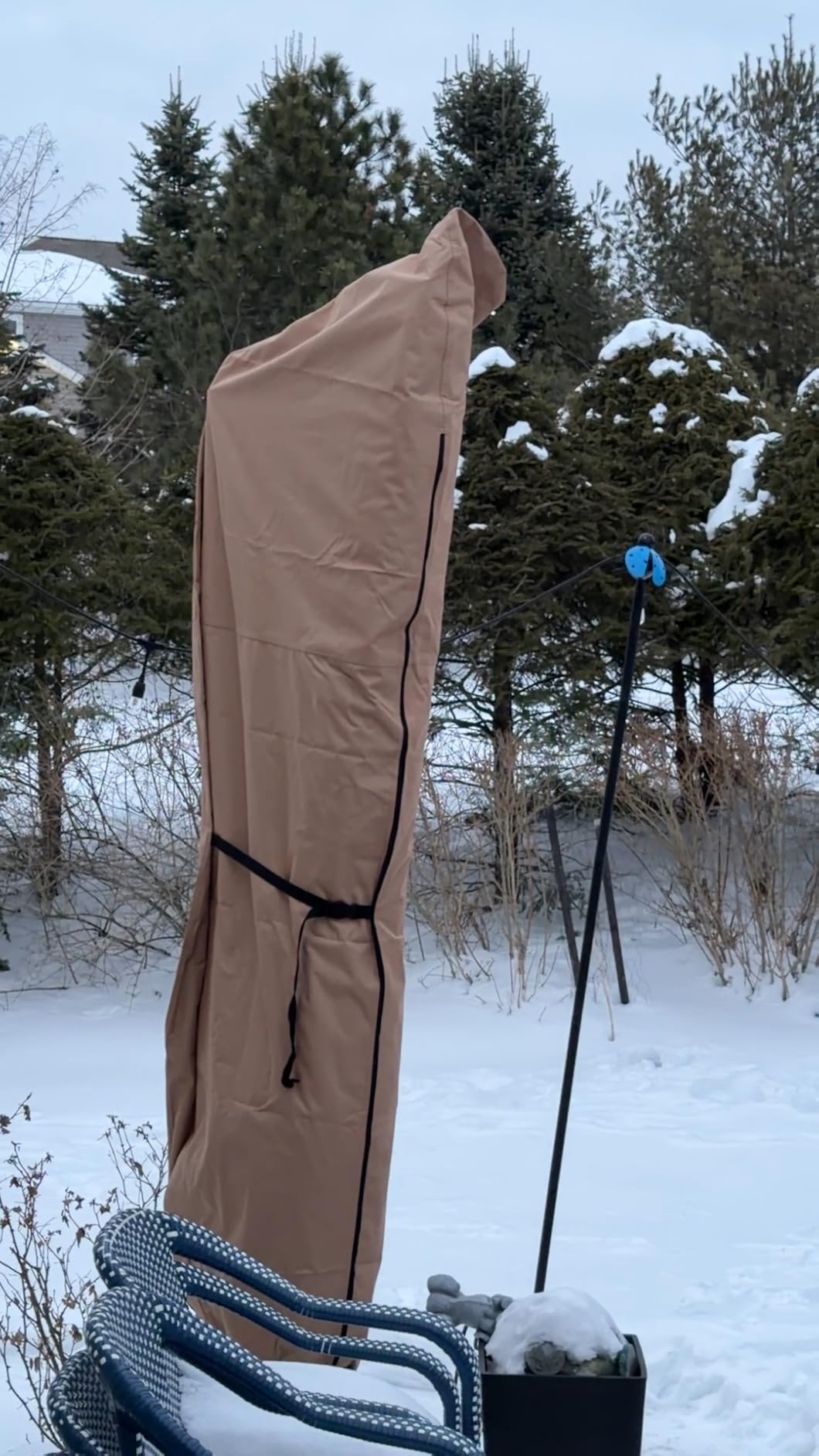ULTCOVER Waterproof Patio Cantilever Offset Umbrella Cover | Fits Parasol Umbrella 7.5-11.5 Feet, Heavy Duty 600D Polyester, UV Resistant customer photo 2