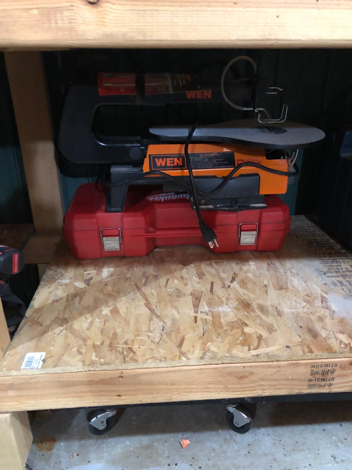 WEN Variable Speed Scroll Saw, 16-Inch with Work Light (3921) customer photo 1