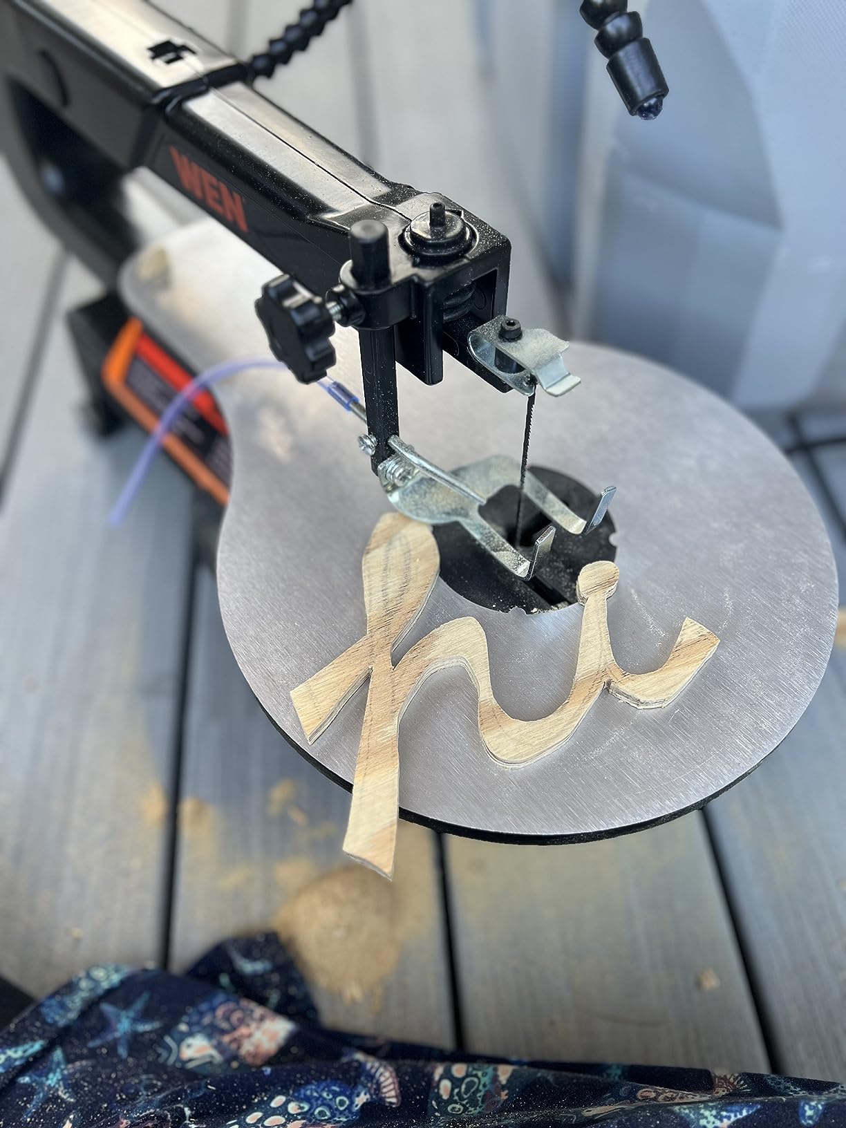 WEN Variable Speed Scroll Saw, 16-Inch with Work Light (3921) customer photo 2