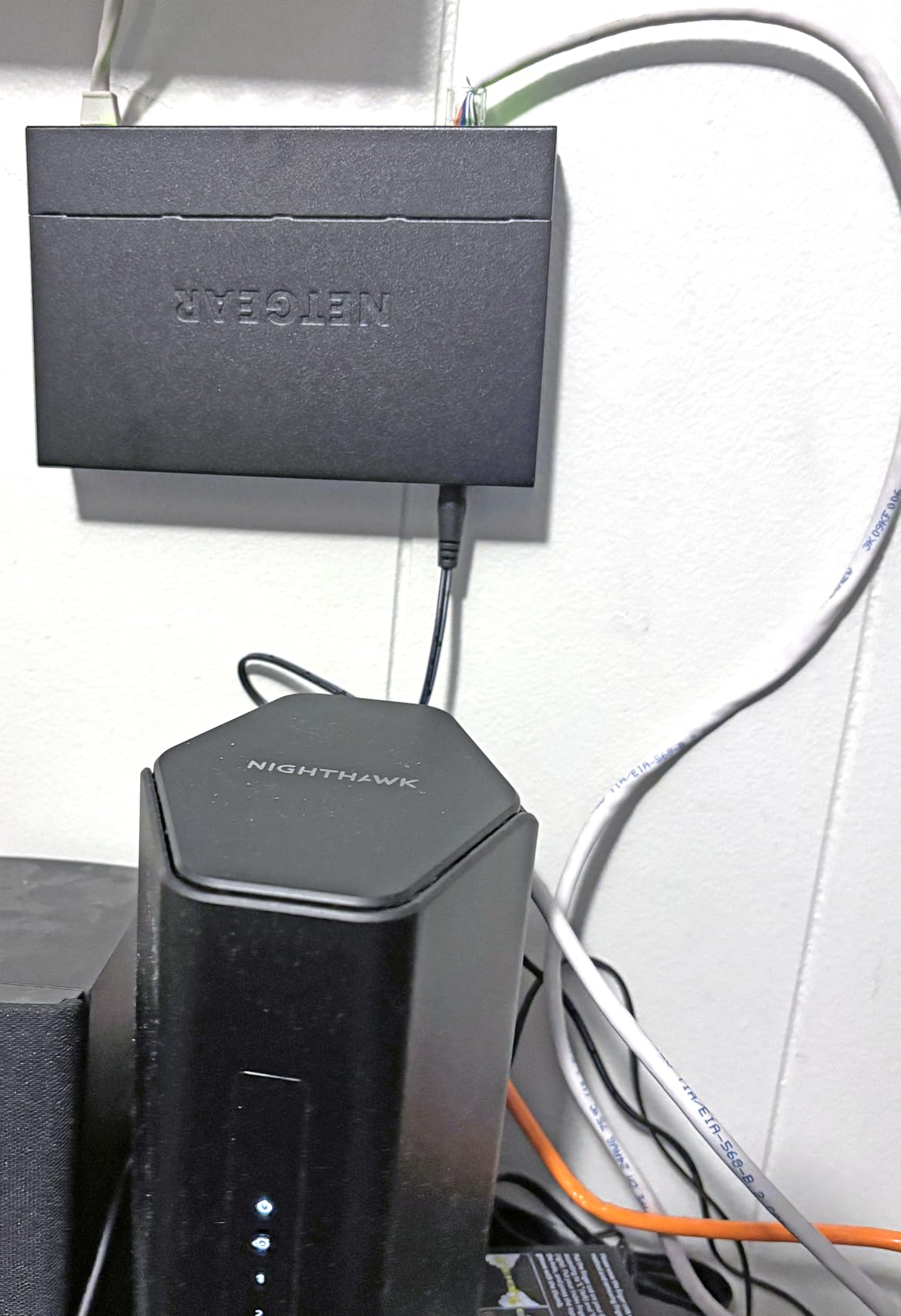 NETGEAR 8-Port Gigabit Ethernet Unmanaged Network Switch (GS308) customer photo 2