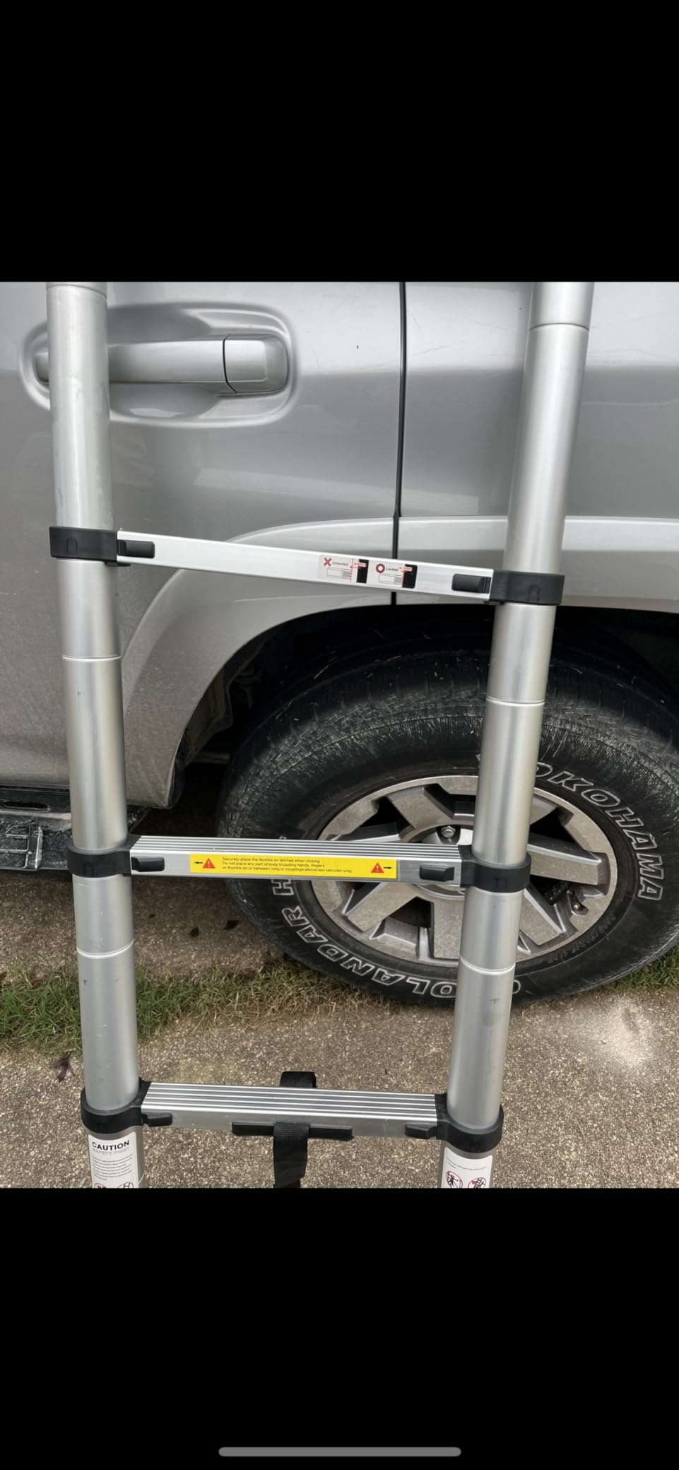(8.5Ft/2.6M) Aluminum Multi-PurposeTelescoping Ladders customer photo 2
