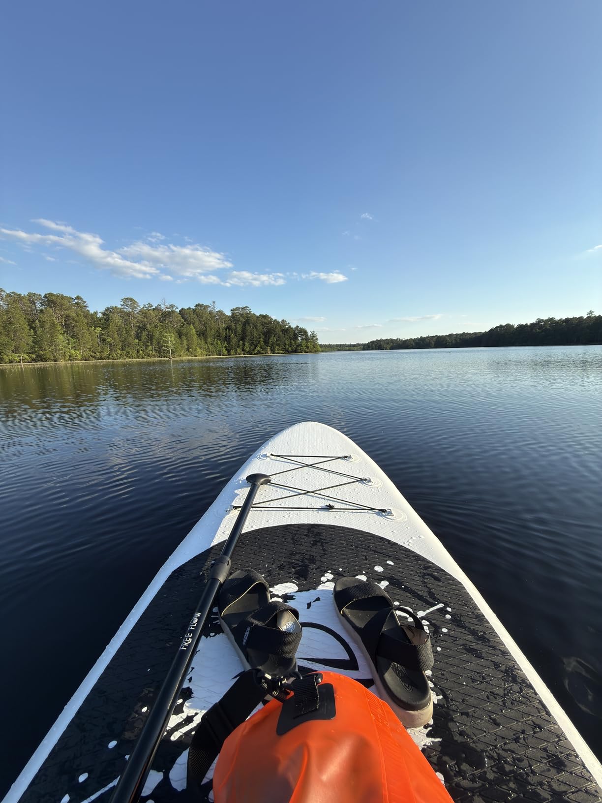 SereneLife 10’6” Inflatable Stand Up Paddle Board with Premium SUP Accessories - 32” Wide Stable Design with Non-Slip EVA Deck Pad, for Youth and Adults, 350 lbs. Capacity customer photo 1