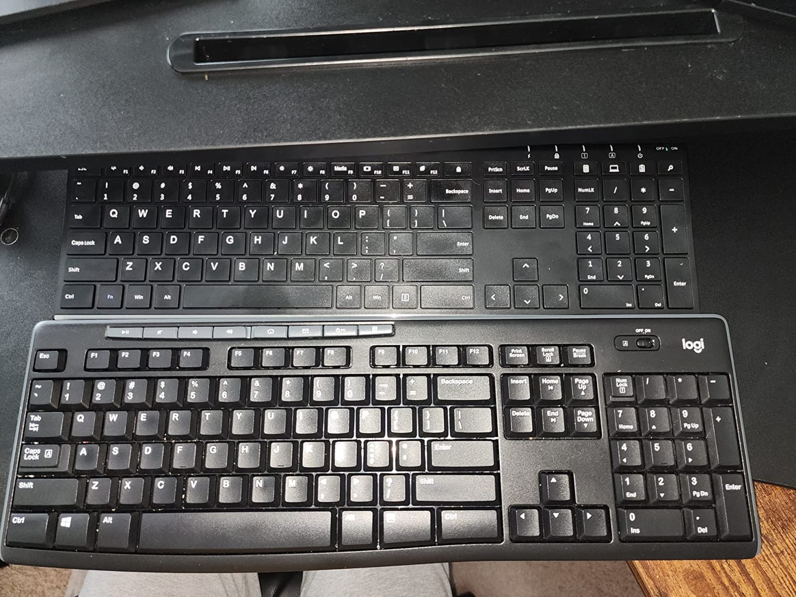 Arteck 2.4G Wireless Keyboard and Mouse Combo Stainless Steel Ultra Slim Full Size Keyboard and Ergonomic Mice for Computer Desktop PC Laptop and Windows 10/8/7 Build in Rechargeable Battery customer photo 2