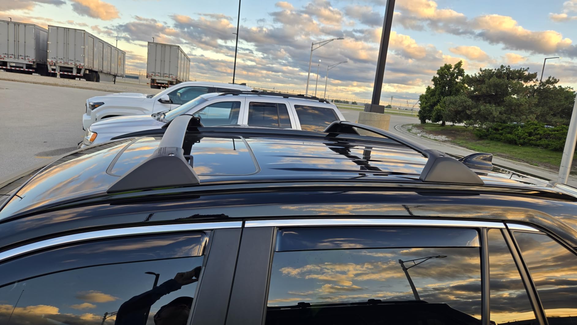 Autekcomma Lockable 260lbs Roof Rack Crossbar for Toyota RAV4 2019-2025 customer photo 2