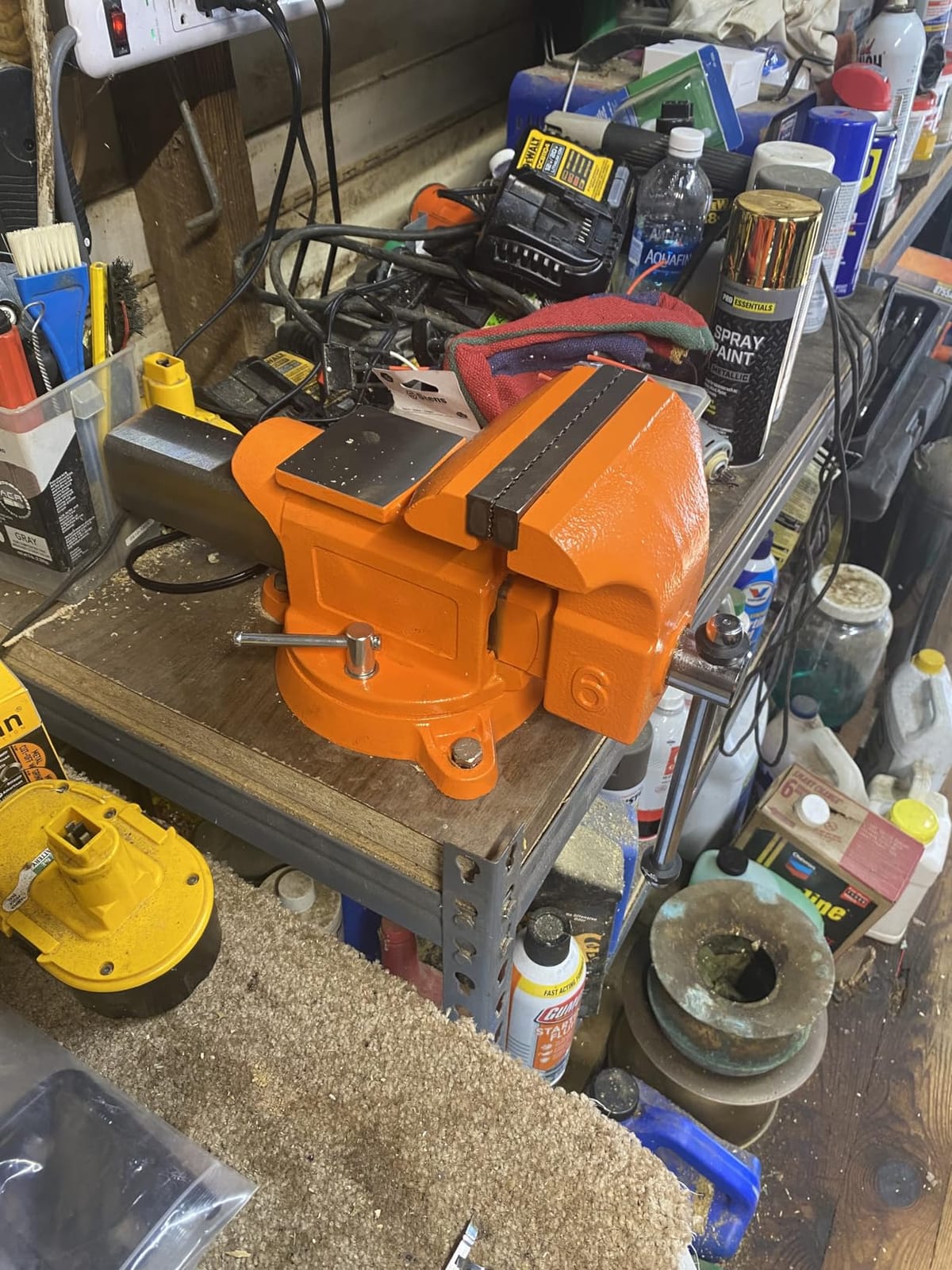 Forward 30608 8 Inch Bench Vise Heavy Duty with Anvil and 360° Swivel Base customer photo 1