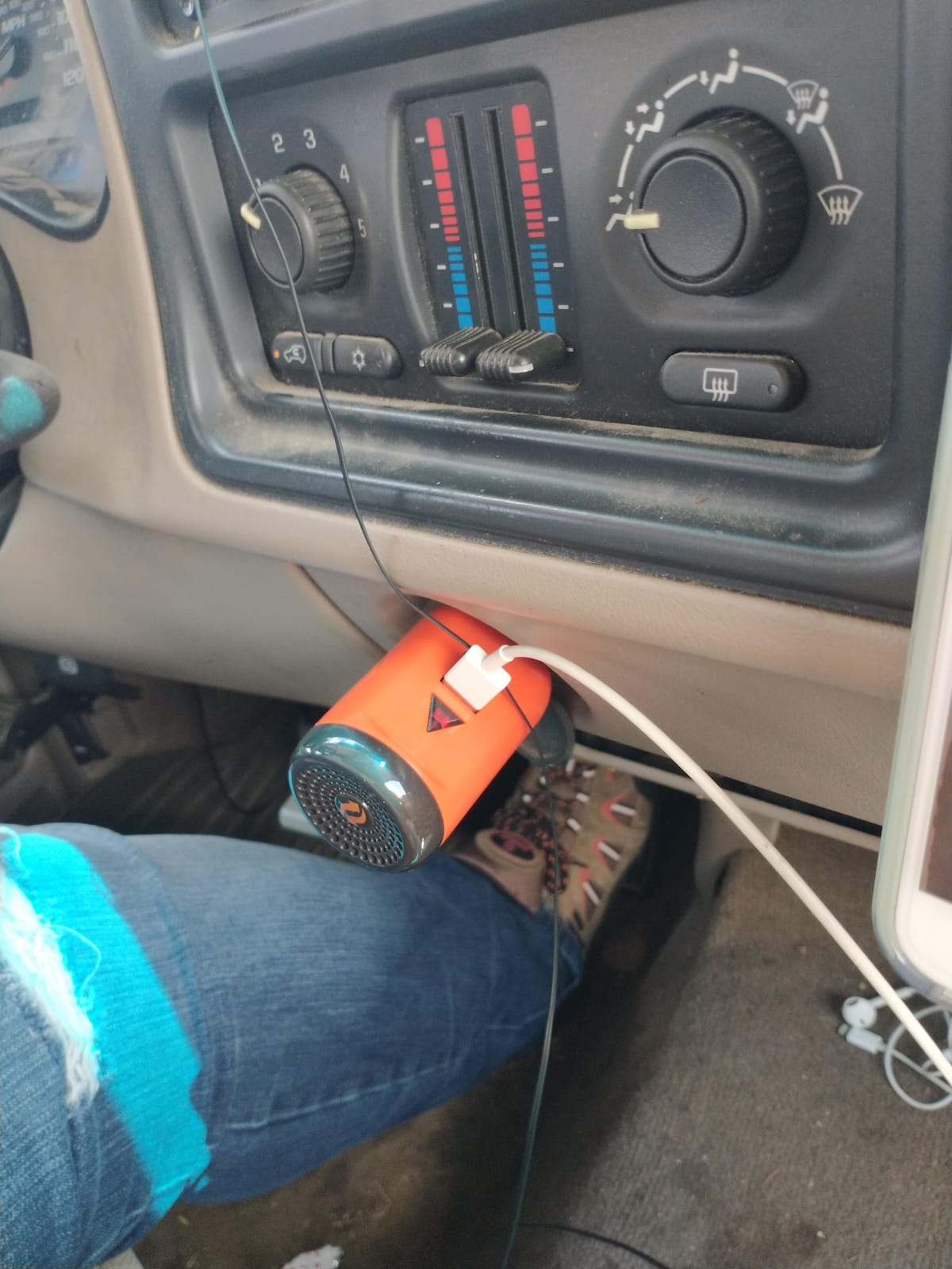 Dead Down Wind 30635 Dead Zone Ozone2Go Car Plug in- New for 2020 customer photo 1