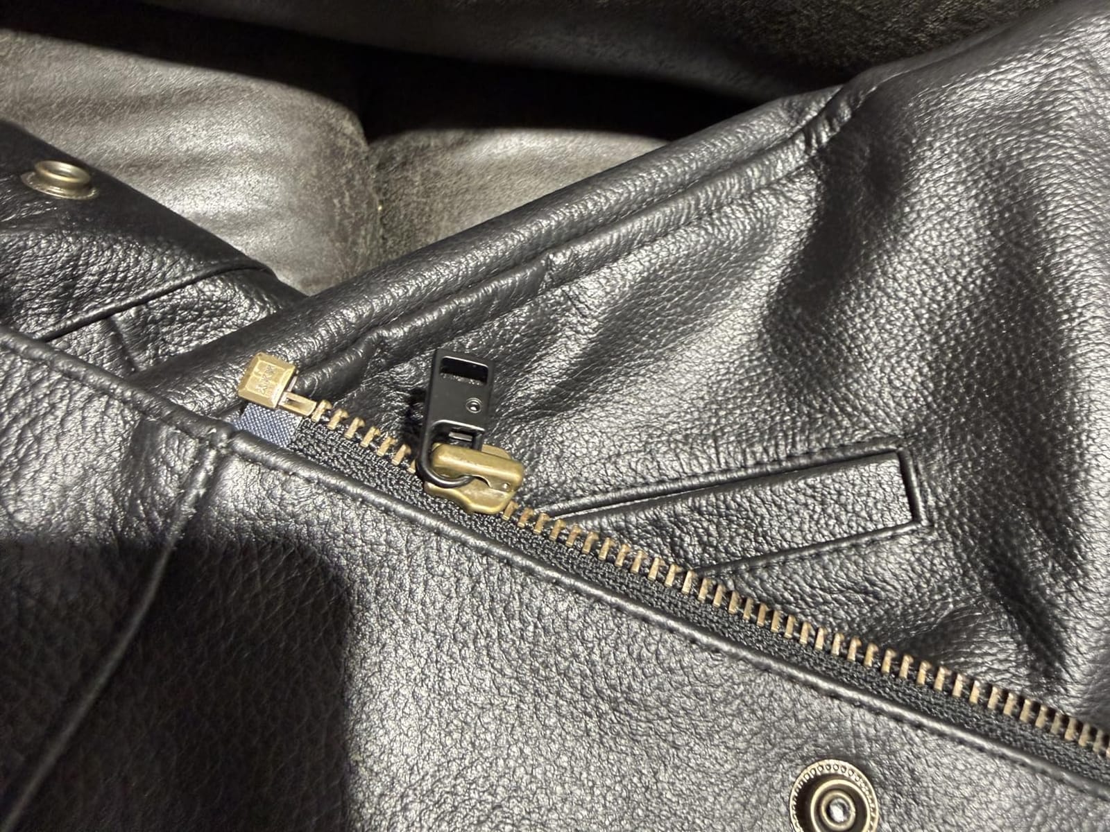 COMMUTER Men's Motorcycle Jacket Premium Buffalo Leather CE Armor Black XXL customer photo 2