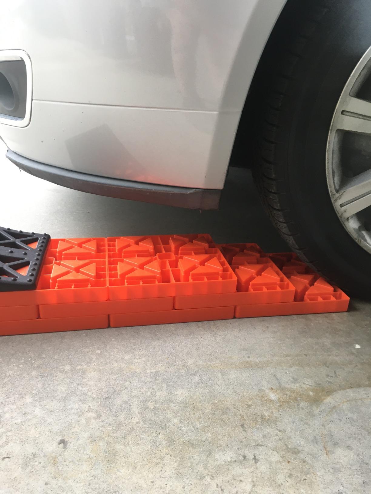 Homeon Wheels 10 Packs Rv/Camper Leveling Blocks, Chocks Anti-Slip Pads Design Include One Wheel Chock and Carrying Bag for Camper Travel Trailer customer photo 1