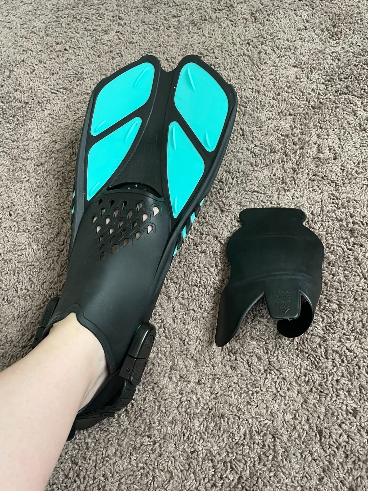 Snorkeling Gear for Adults, Panoramic Mask Anti-Fog & Dry Snorkel customer photo 2