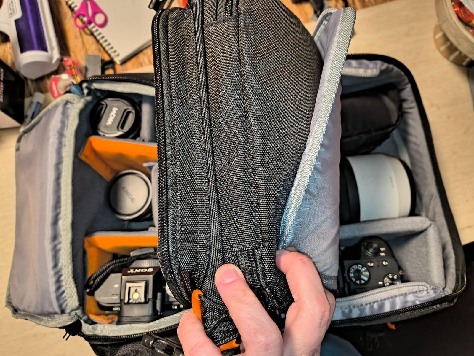 TARION Professional Camera Backpack for Photographers Medium 15L PBL customer photo 2