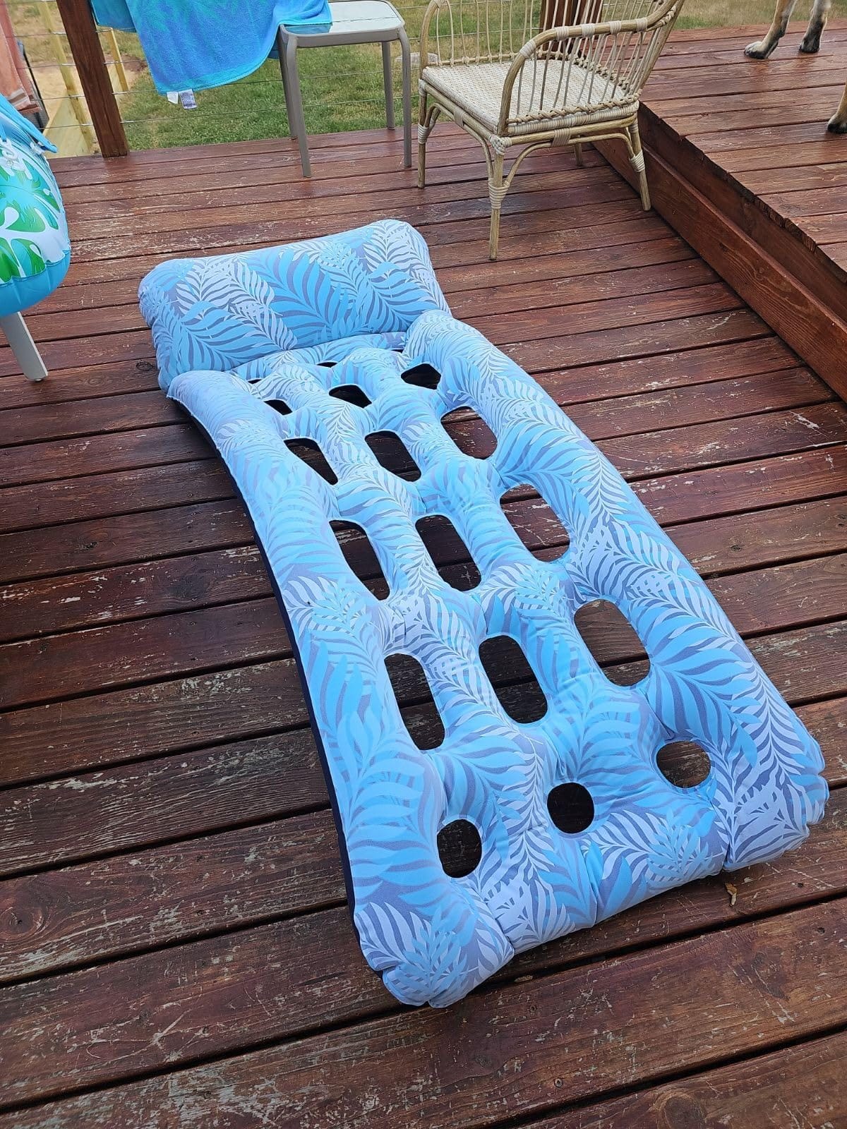 Aqua Oversized Contour Pool Float Lounge – Extra Large – Fabric-Covered, Inflatable Pool Floats for Adults – Blue Ferns customer photo 1