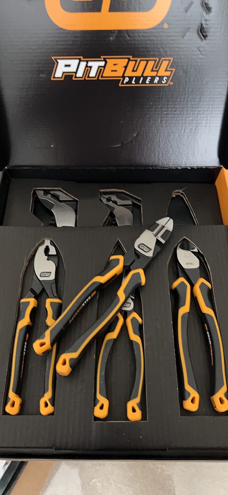 GEARWRENCH 6 Pc. Pitbull Dual Material Mixed Plier Set - 82204C customer photo 1