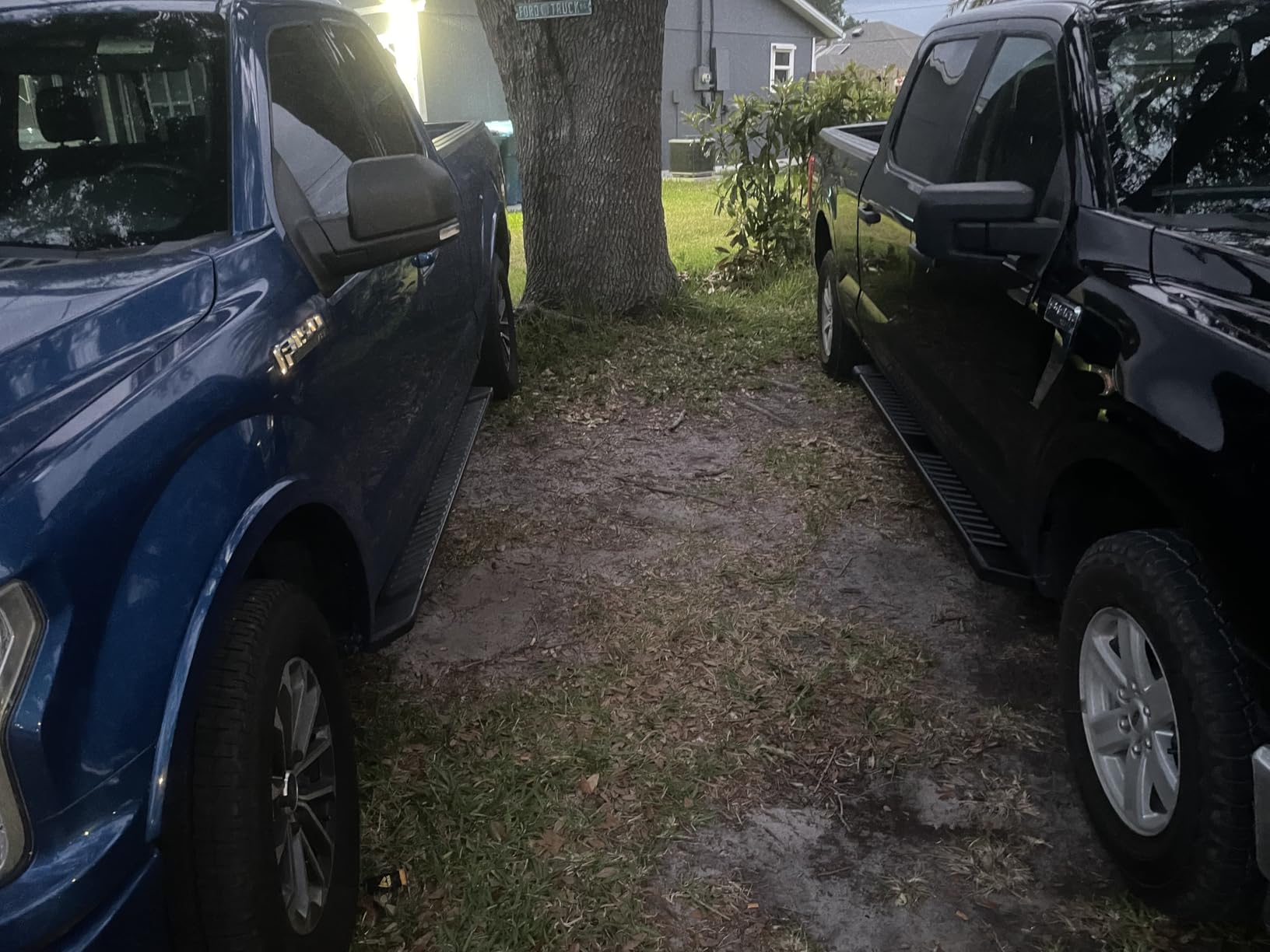 COMNOVA Pair Running Board Nerf Bar Compatible with 15-26 Ford F150 Superduty Crew Cab（4 Full Size Doors） Rocker Slider Side Steps,Width 6 Inches V Style.with OE Style Brackets customer photo 2