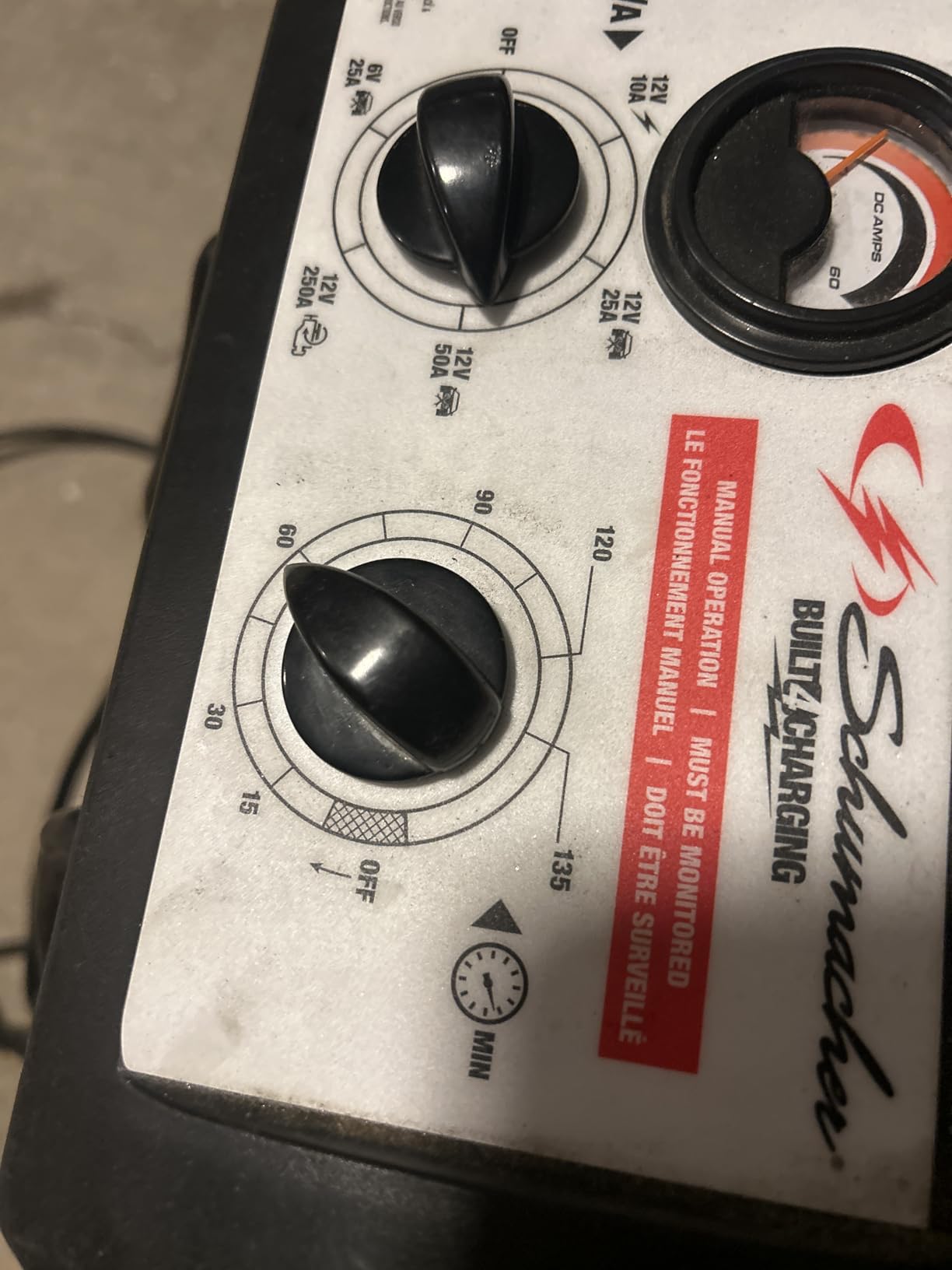 Schumacher Electric Wheeled 6/12V 250A Car Battery Starter/Charger – SC1445 customer photo 2