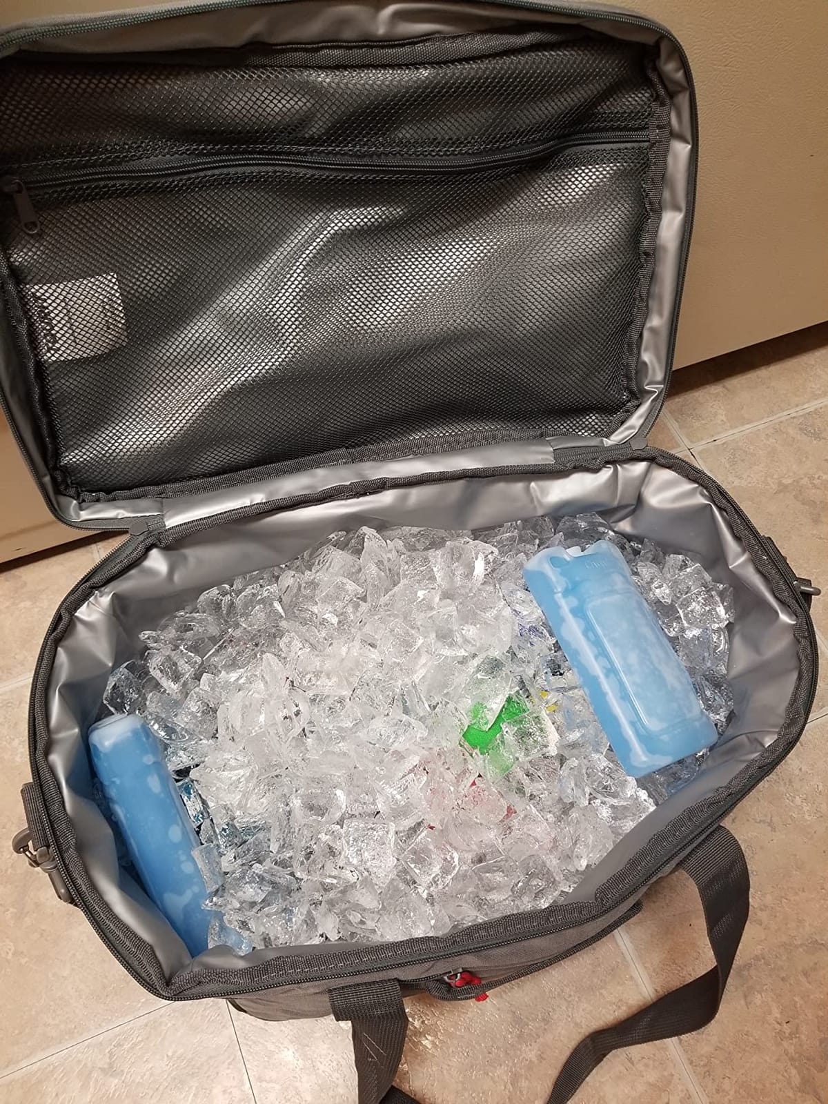 TOURIT Soft Sided Cooler Bag 30/48/60Can, Collapsible & Leakproof Ice Chest customer photo 1