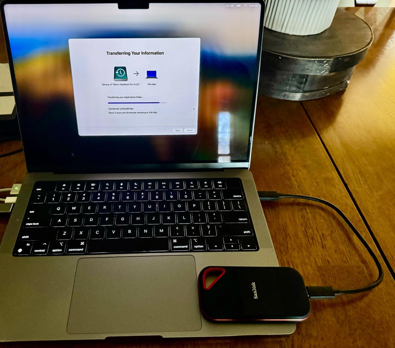 Sandisk 4TB Extreme PRO Portable SSD, Up to 2000MB/s, USB-C, USB 3.2 Gen 2x2, IP65 Water and Dust Resistance, Updated Firmware, External Solid State Drive, Black, SDSSDE81-4T00-G25 customer photo 2