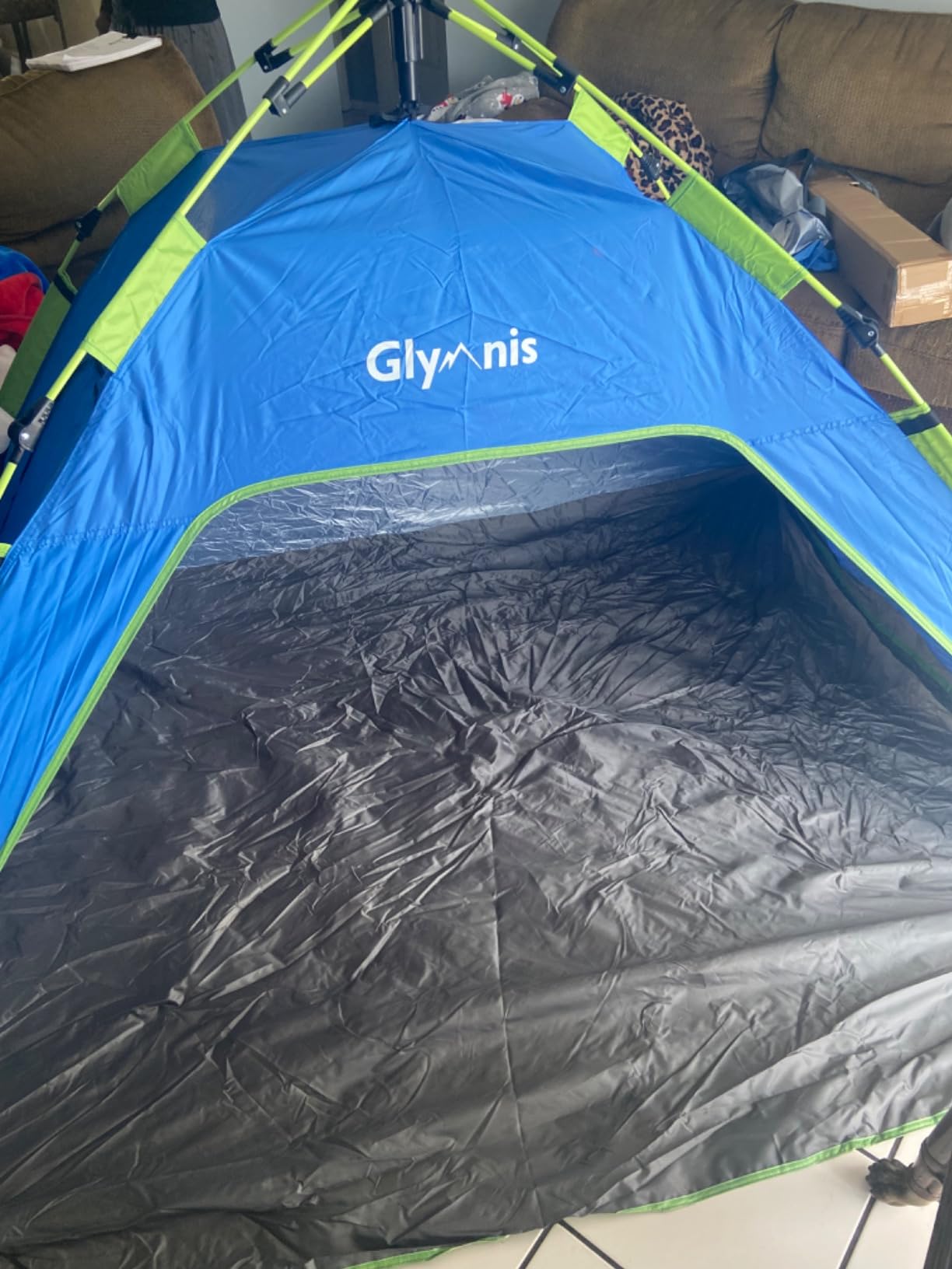 Glymnis Pop Up Beach Tent for 3-4 Person, UPF 50+, Lightweight, Easy Setup customer photo 1