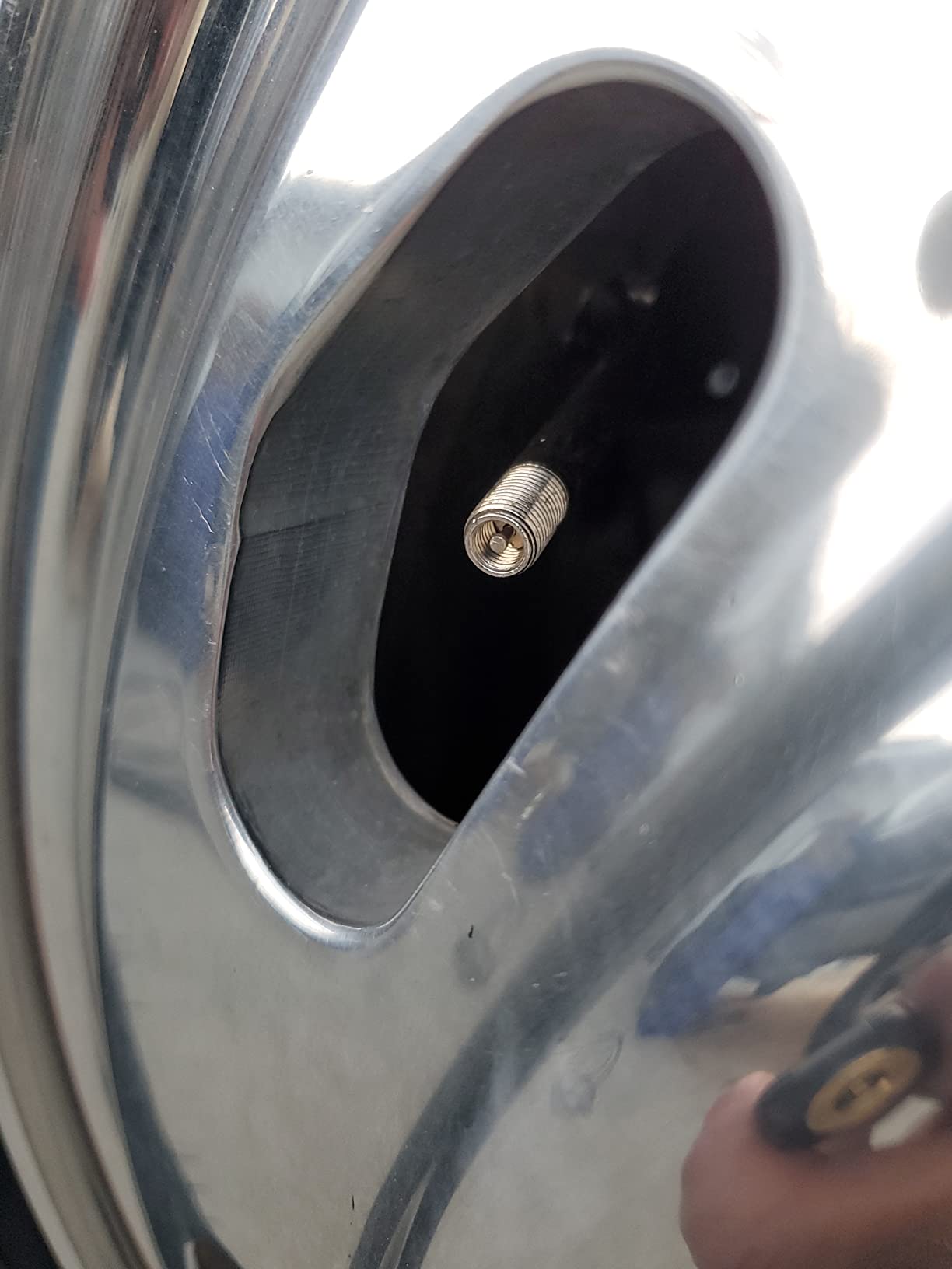TST 507 Series TPMS - RV Tire Pressure Monitoring System with 4 Flow Thru Sensors & Color Display Monitor for Travel Trailers, Campers and Motorhomes (Metal Valve Stems Required for Flow Thru) customer photo 2